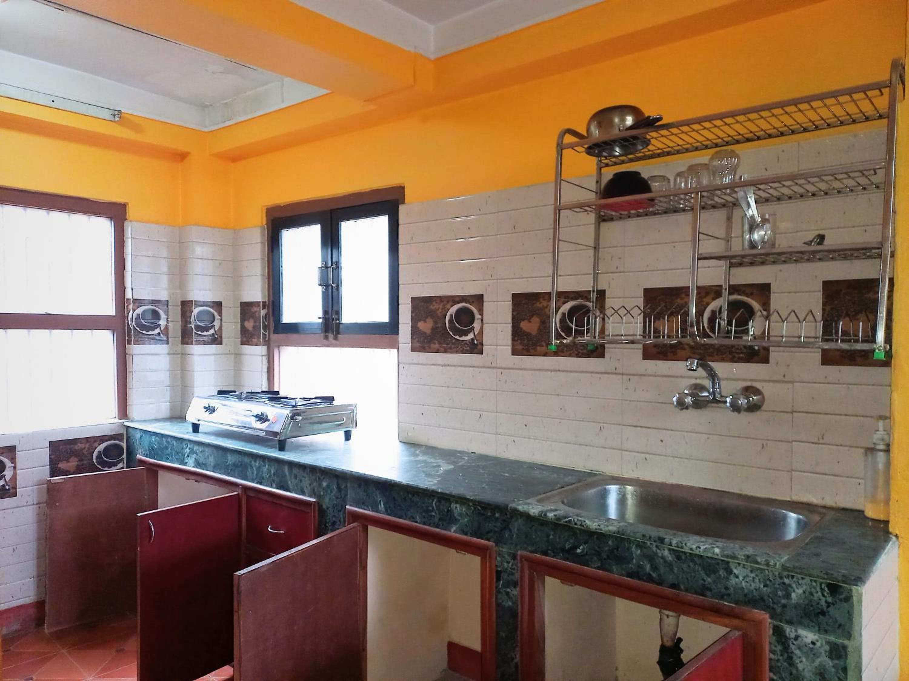 Studio Apartment with Balcony photo 1