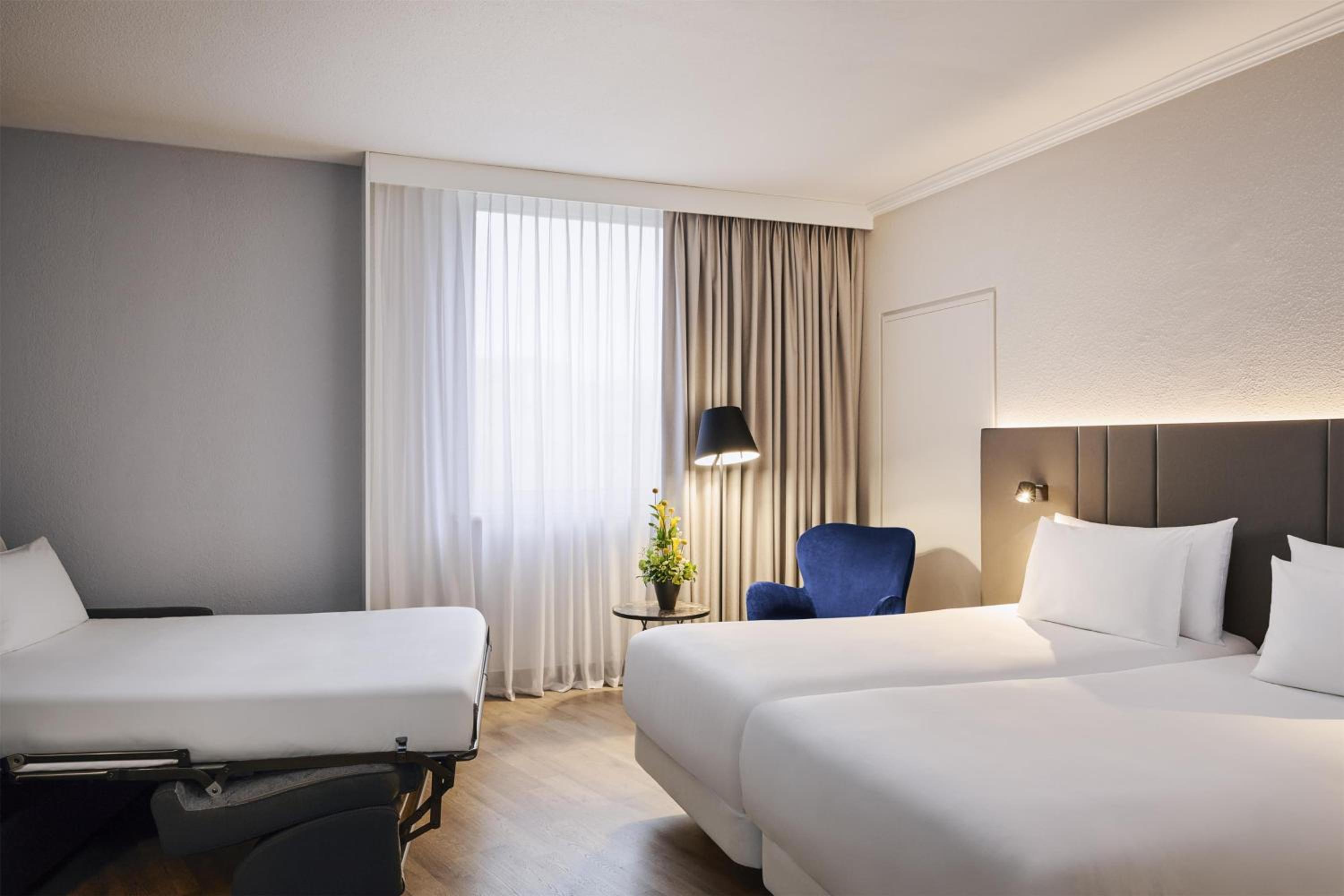 Family Corner Room (2 Adults + 2 Children) - Photo 5