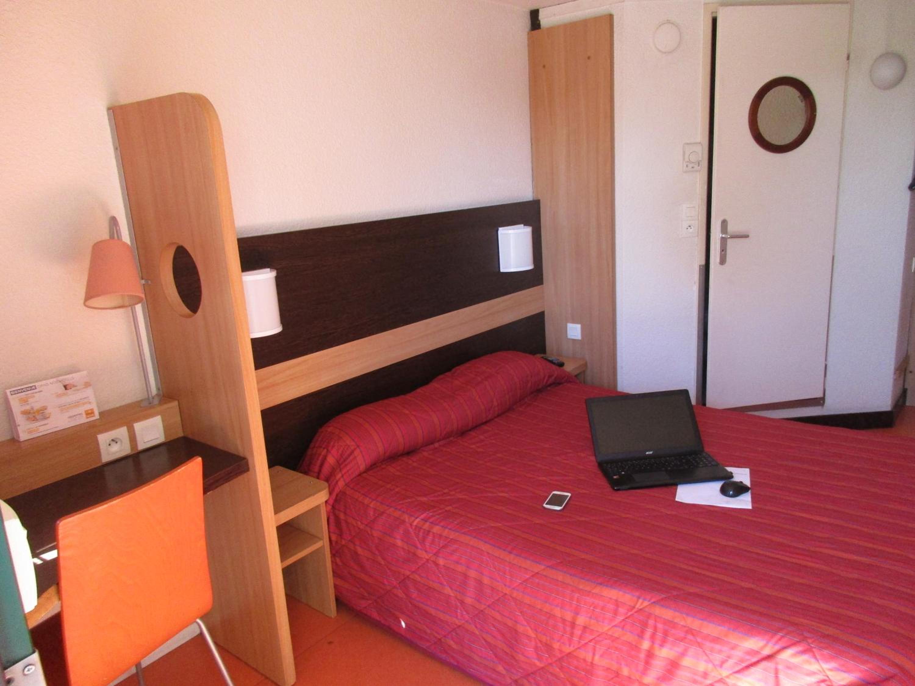 Double Room - Photo 7