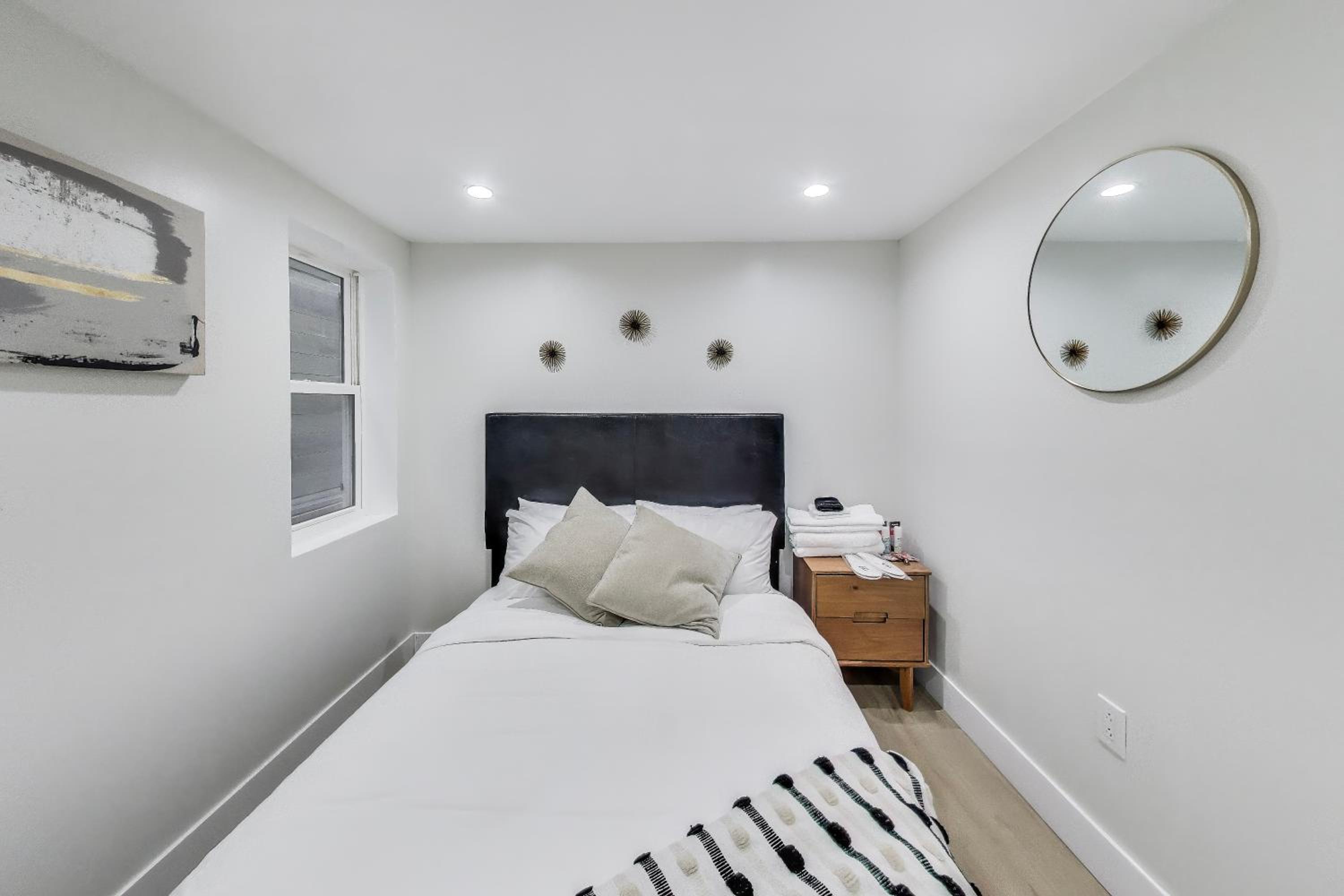 Apartment - Ground Floor photo 2