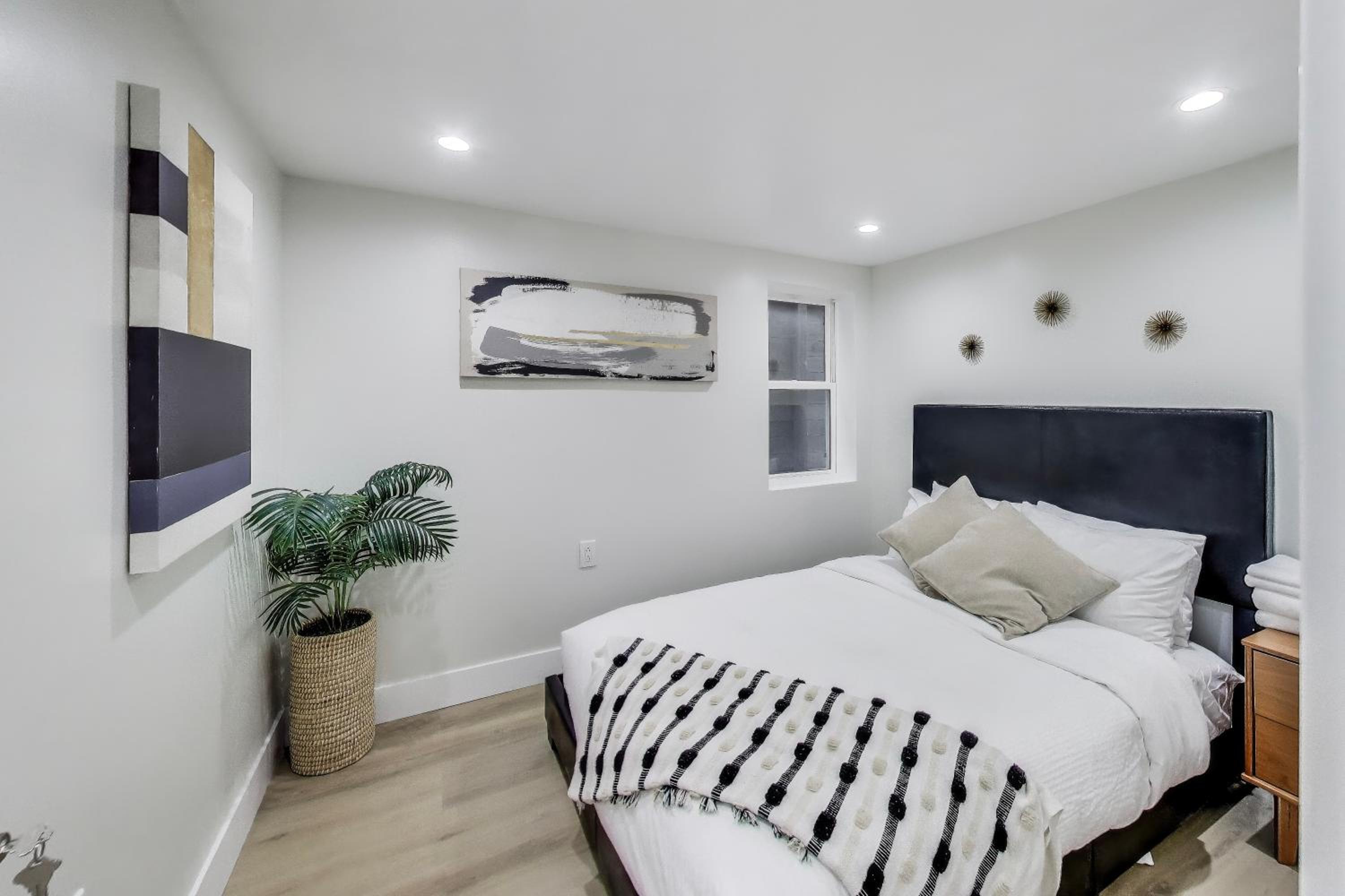 Apartment - Ground Floor photo 3
