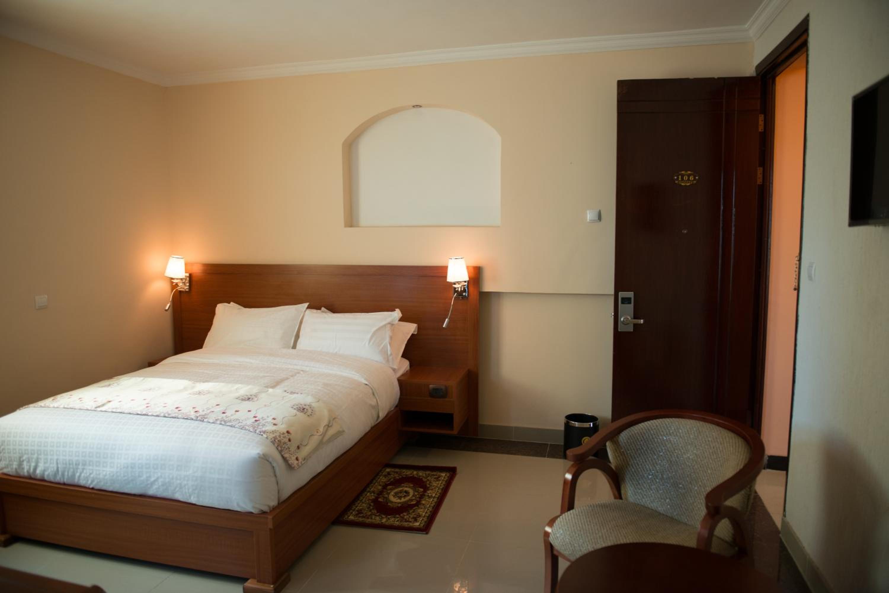 Deluxe Double Room photo 2