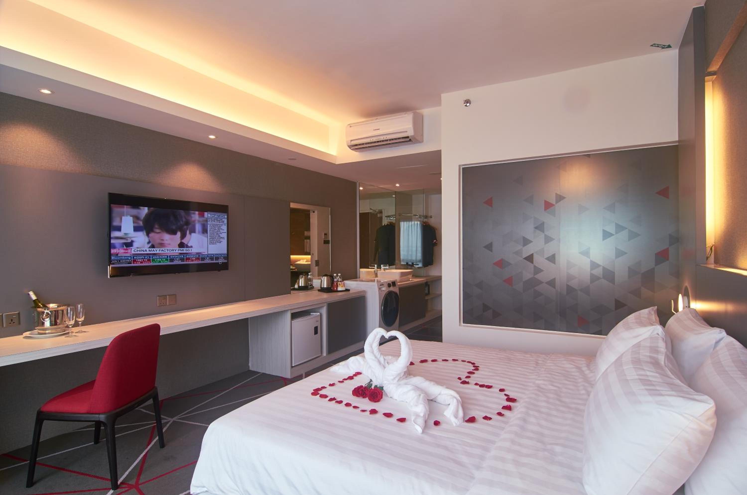 Gold Suite