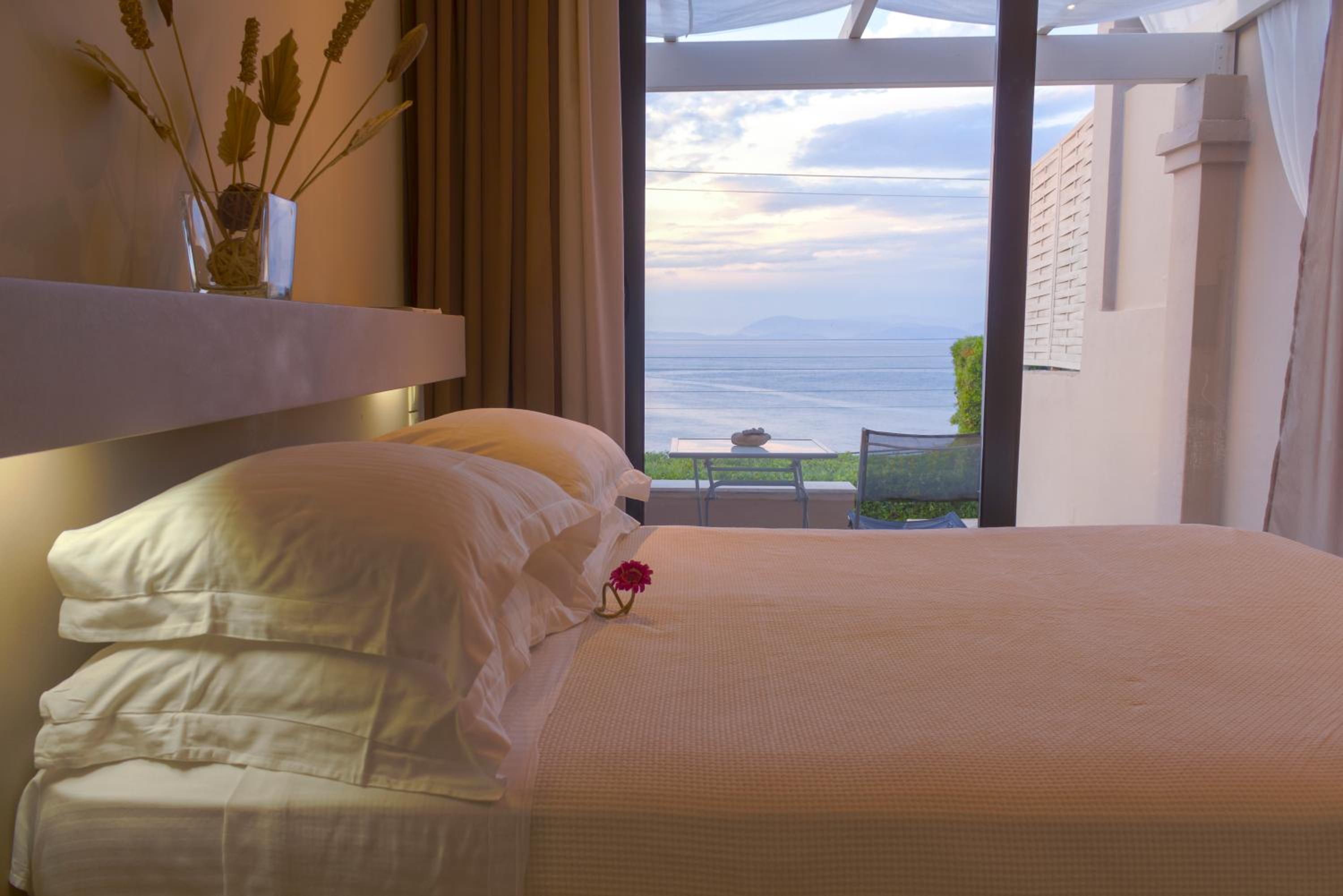 Two-Bedroom Villa with Private Heated Pool and Hot Tub 