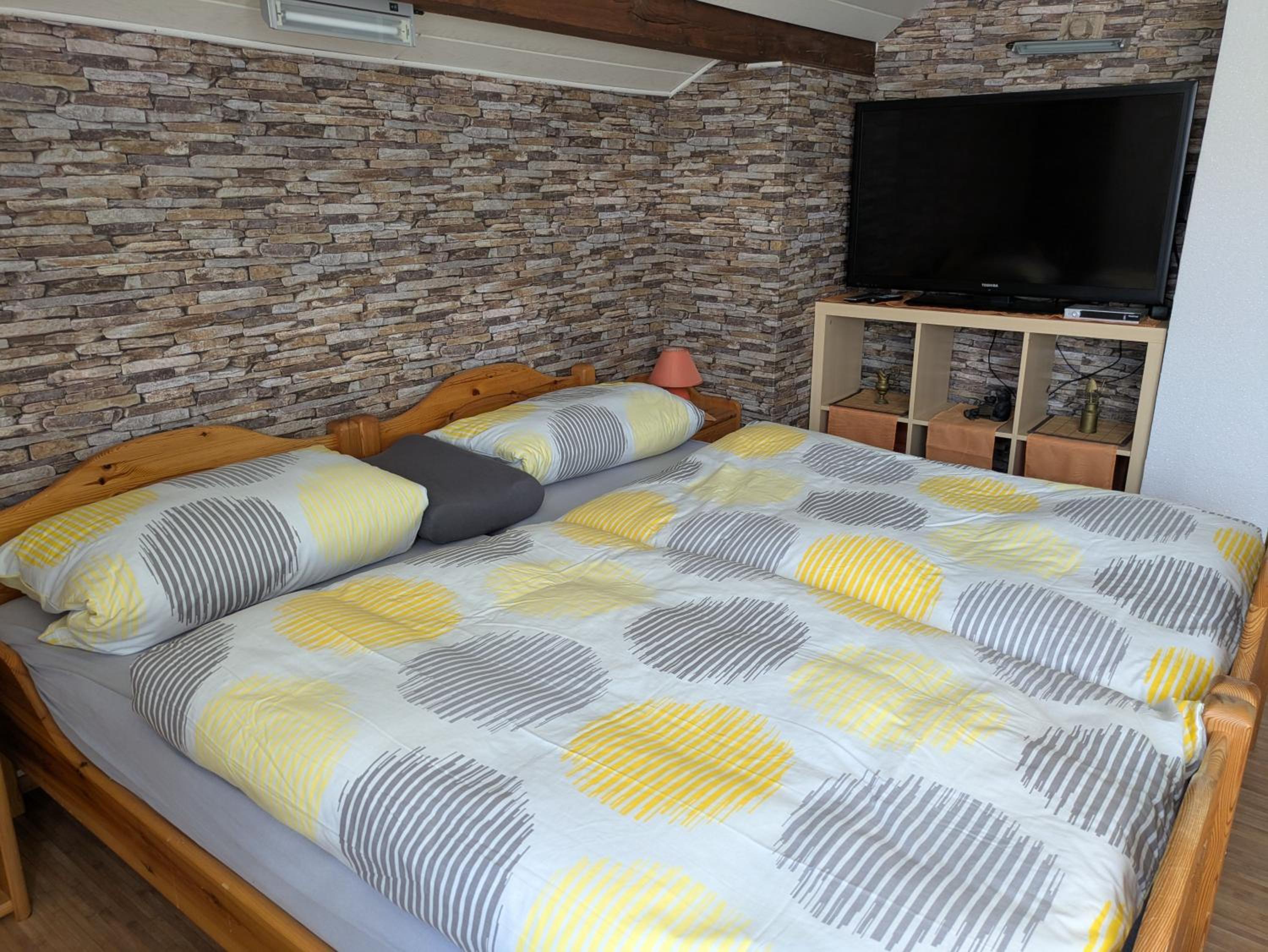 Twin Room with Private Bathroom photo 3