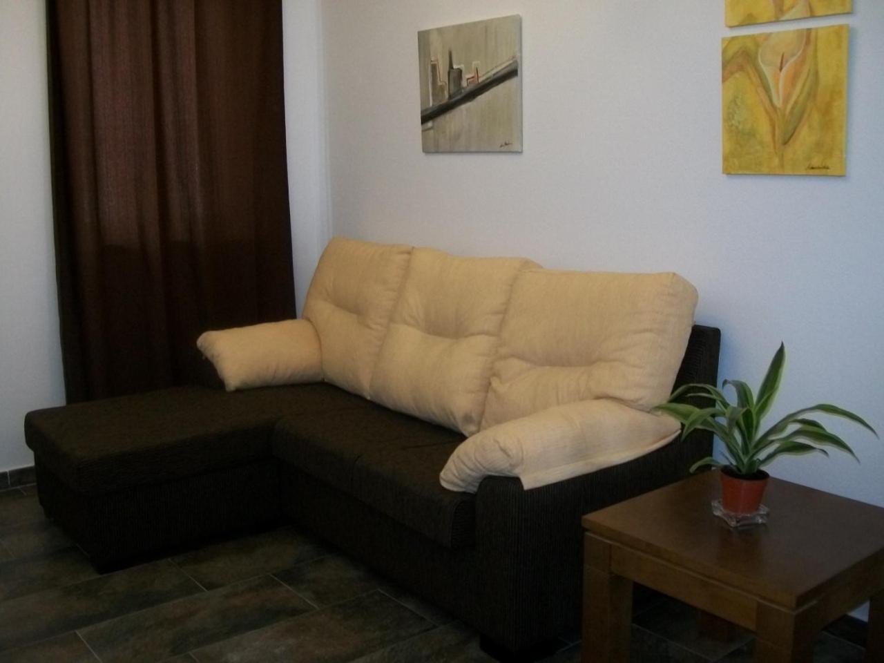 Two-Bedroom Villa - Photo 5