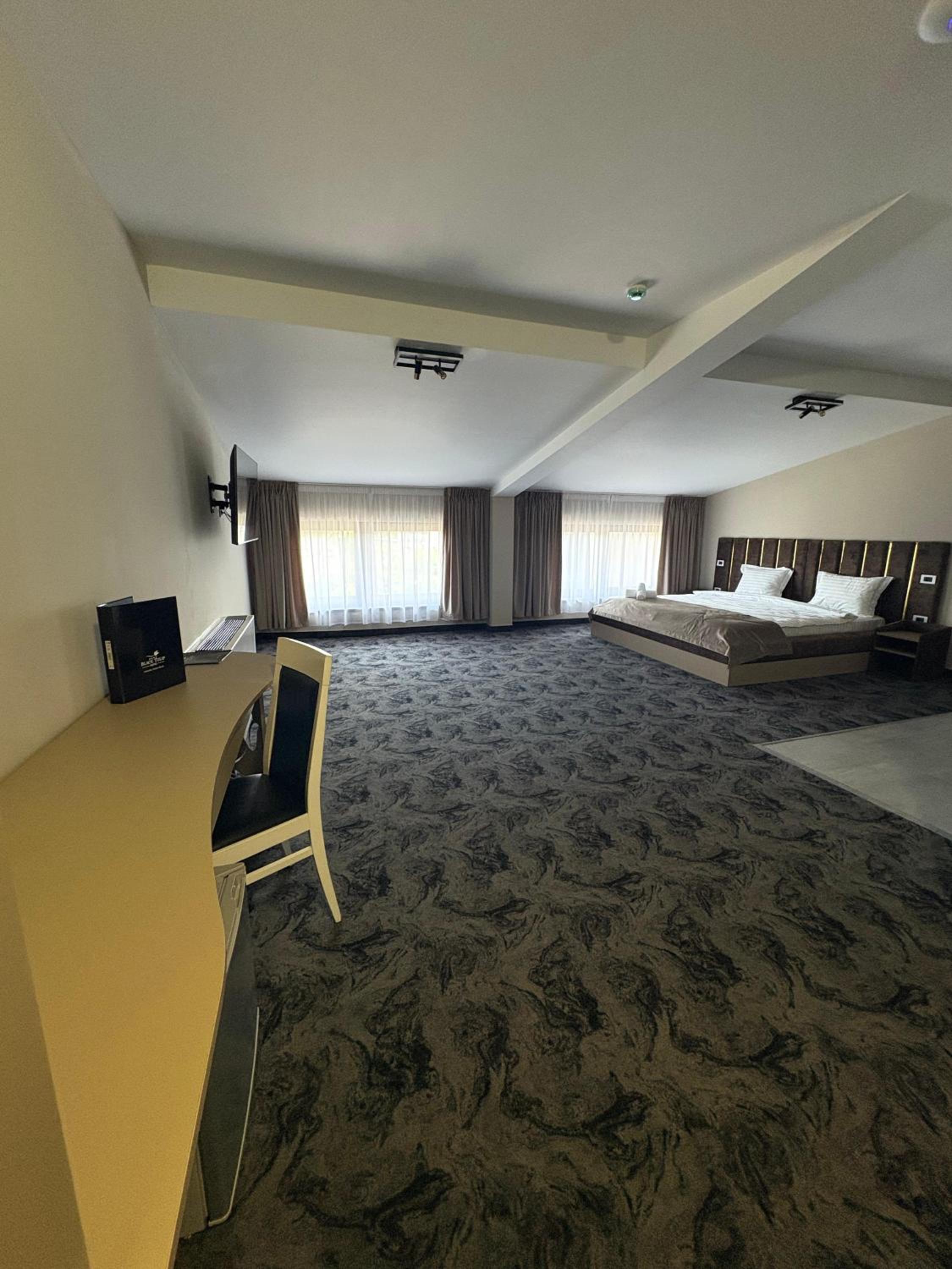 Suite with Spa Bath photo 2