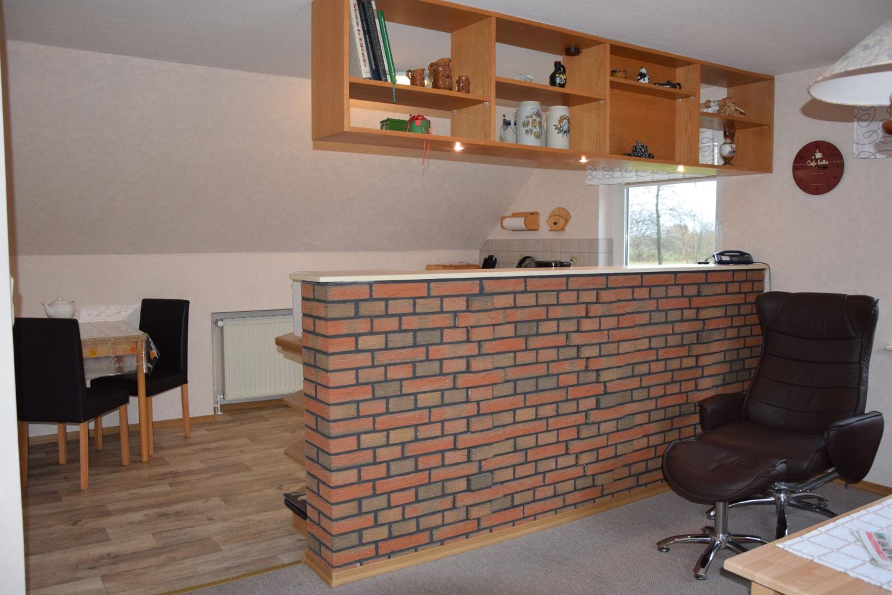 One-Bedroom Apartment photo 1