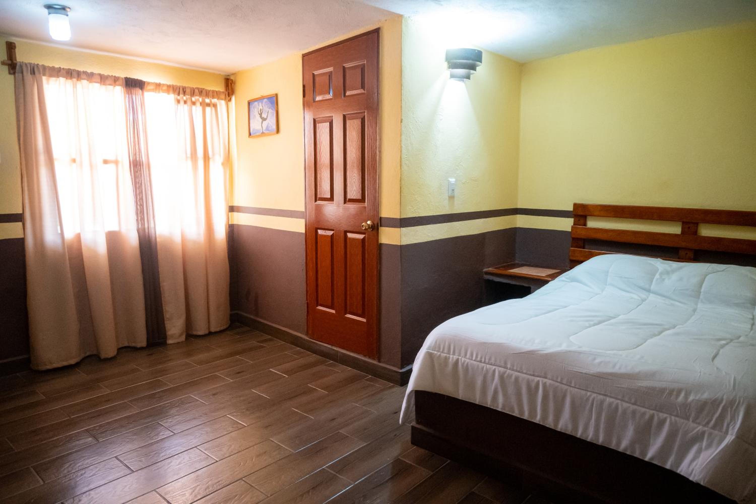 Standard Double Room - Photo 6