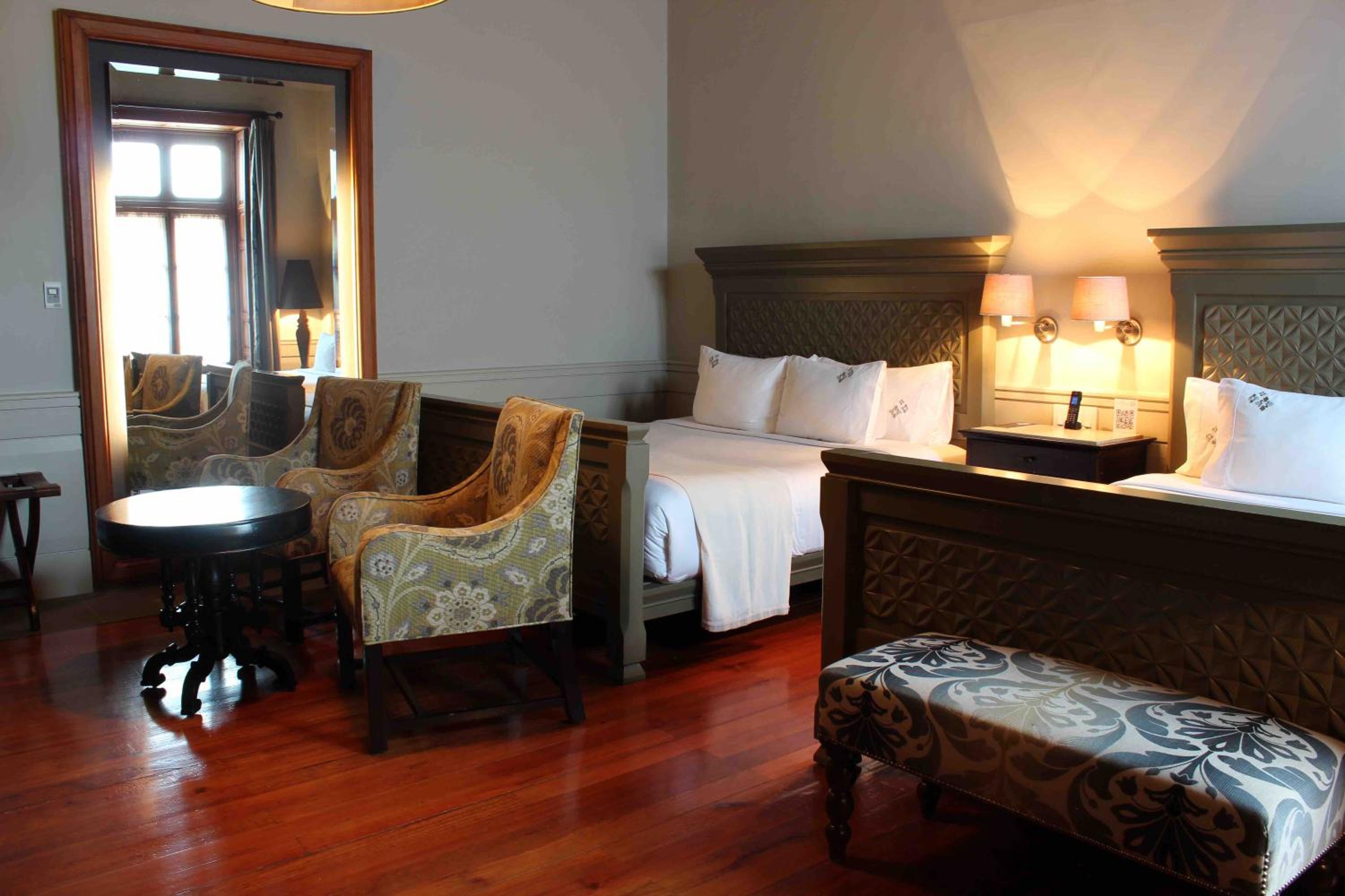 Superior King Suite photo 1