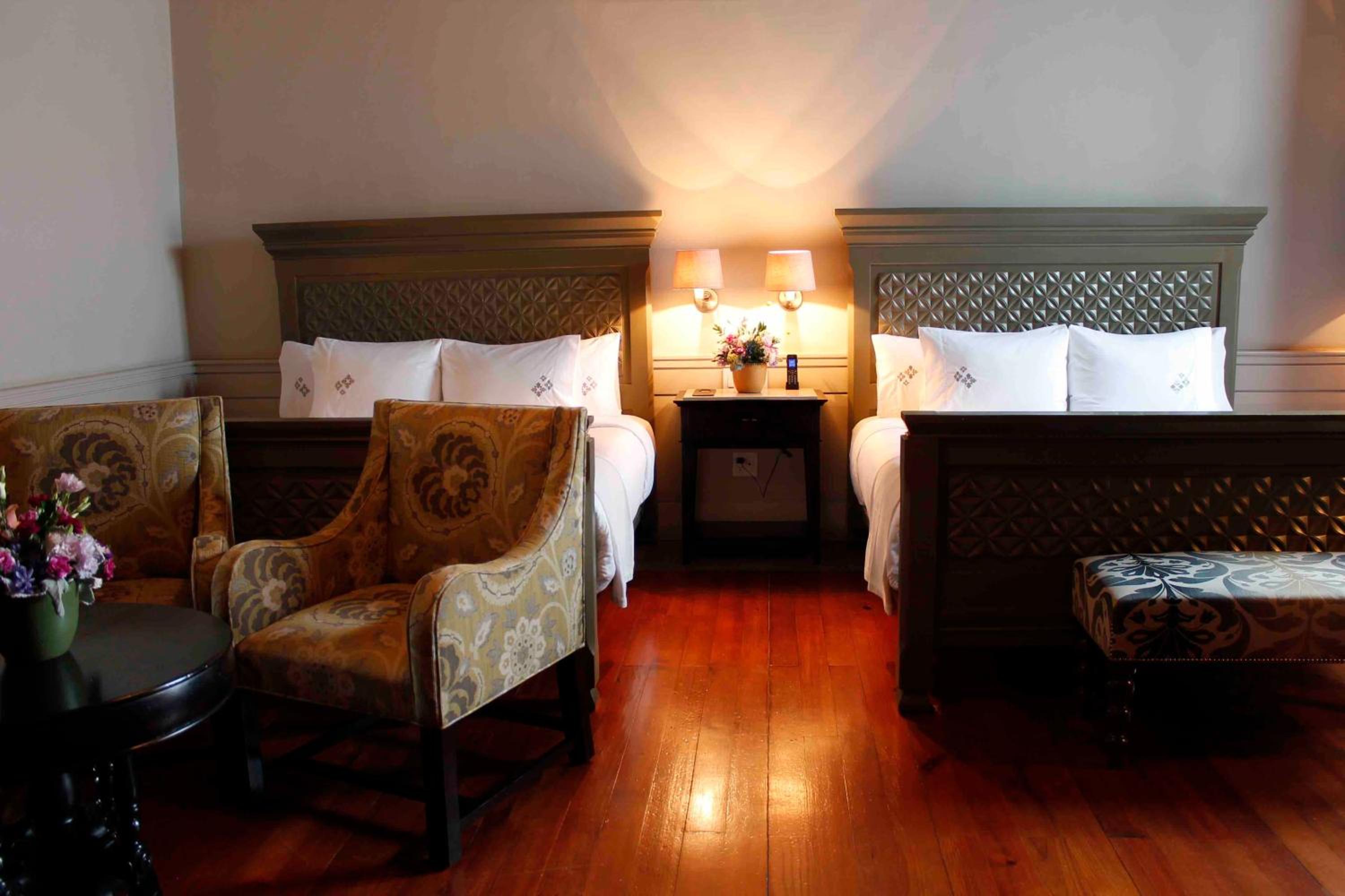 Superior King Suite photo 3