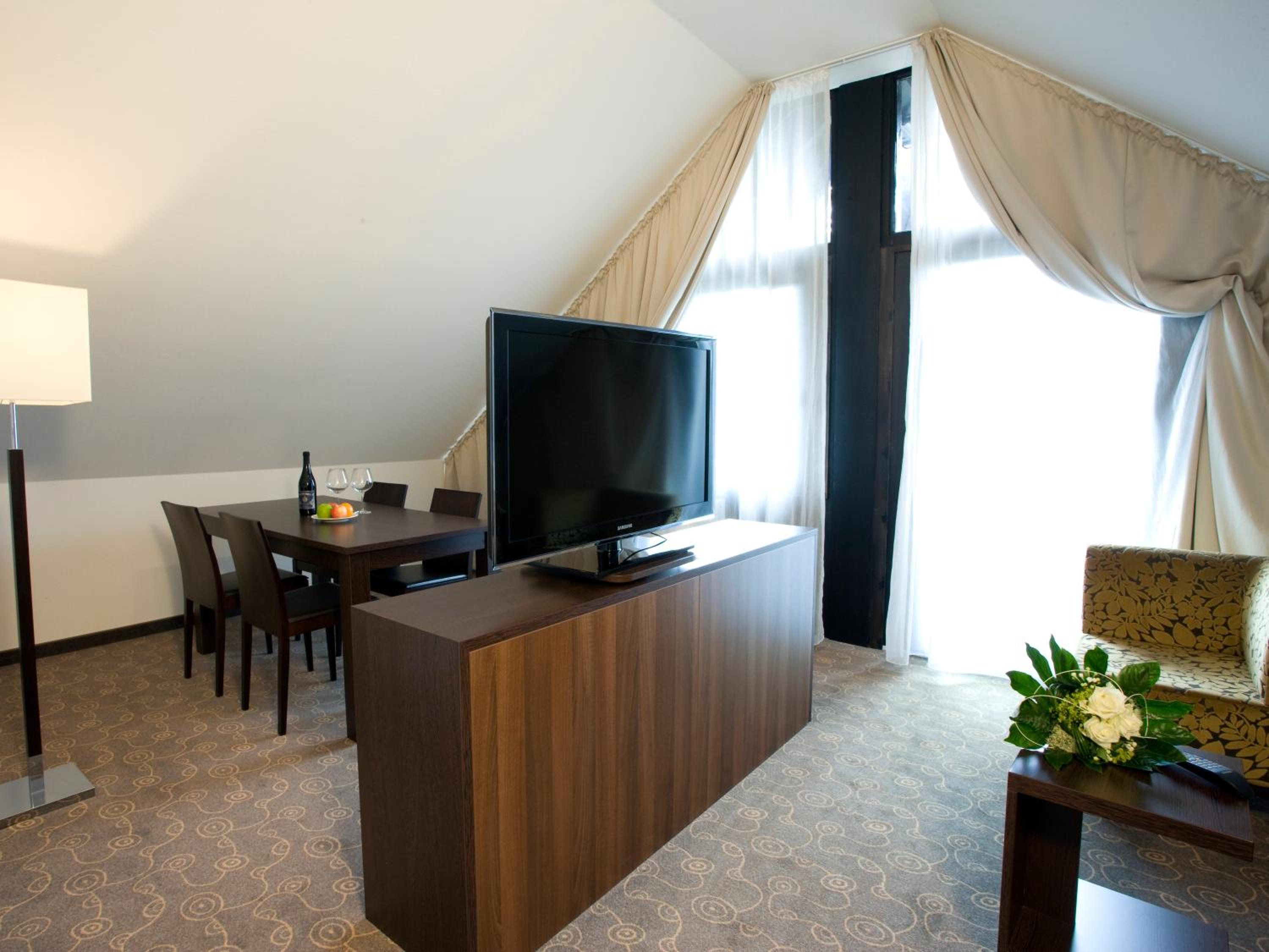 Suite (2-4 Adults) photo 3