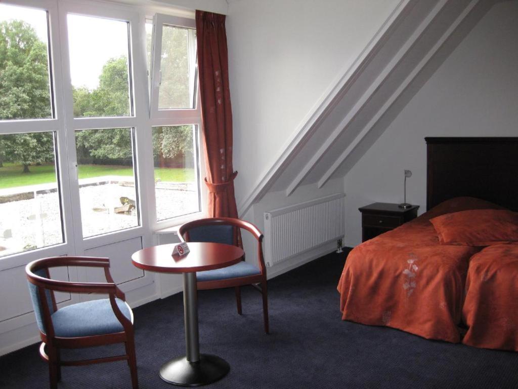 Deluxe Twin Room photo 2