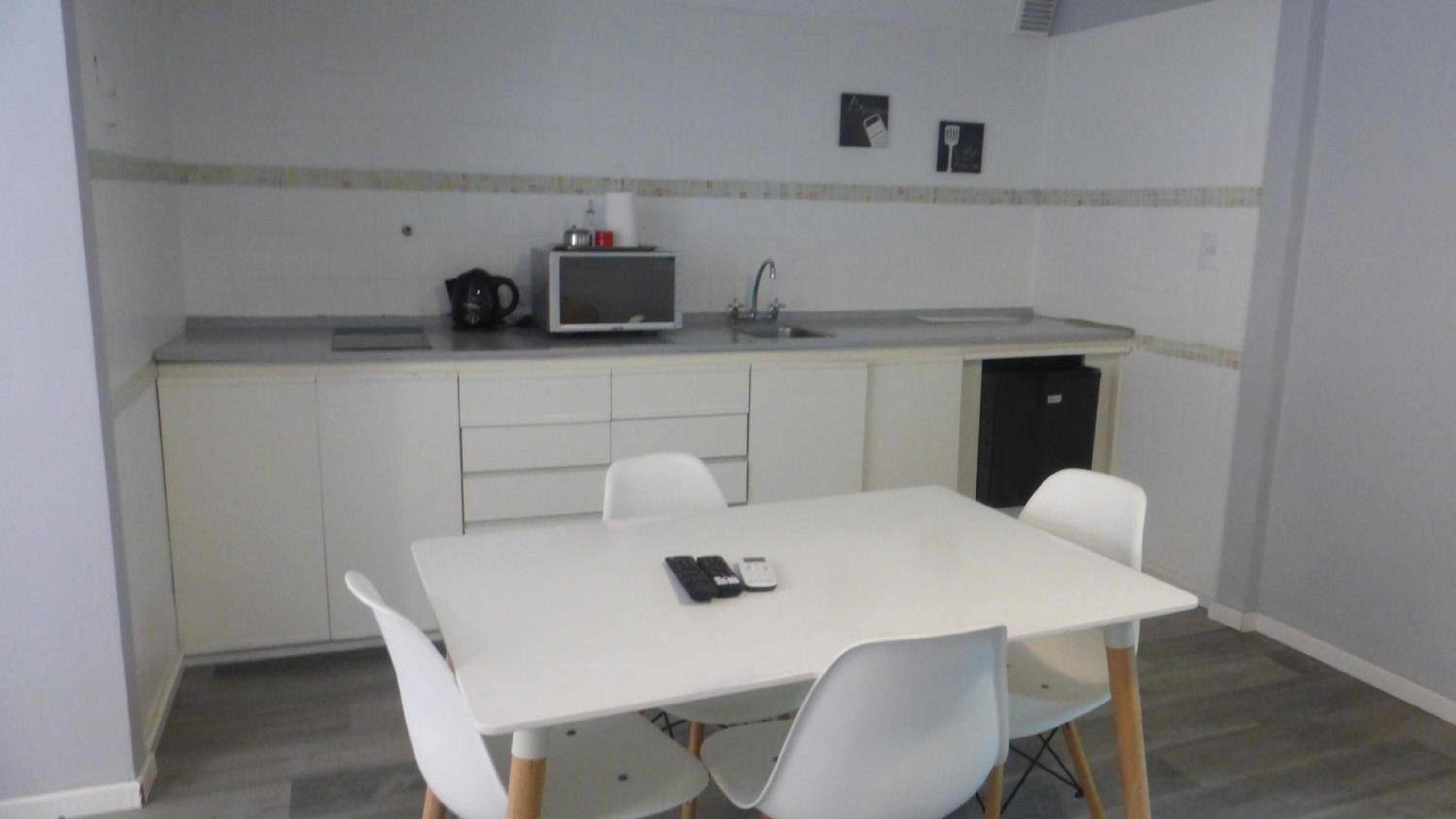 Deluxe One-Bedroom Apartment