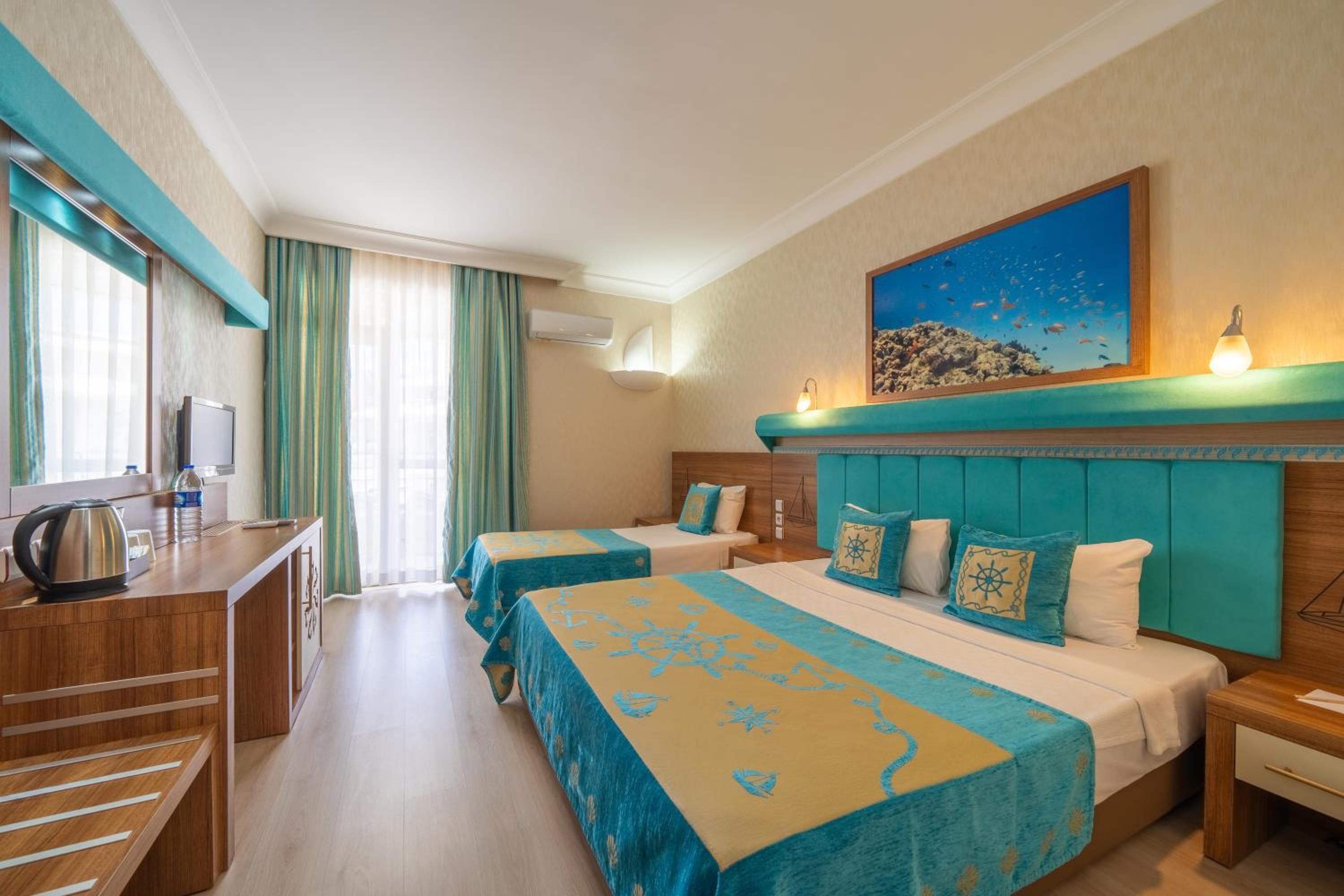 Standard Room (2 Adults + 2 Children)
