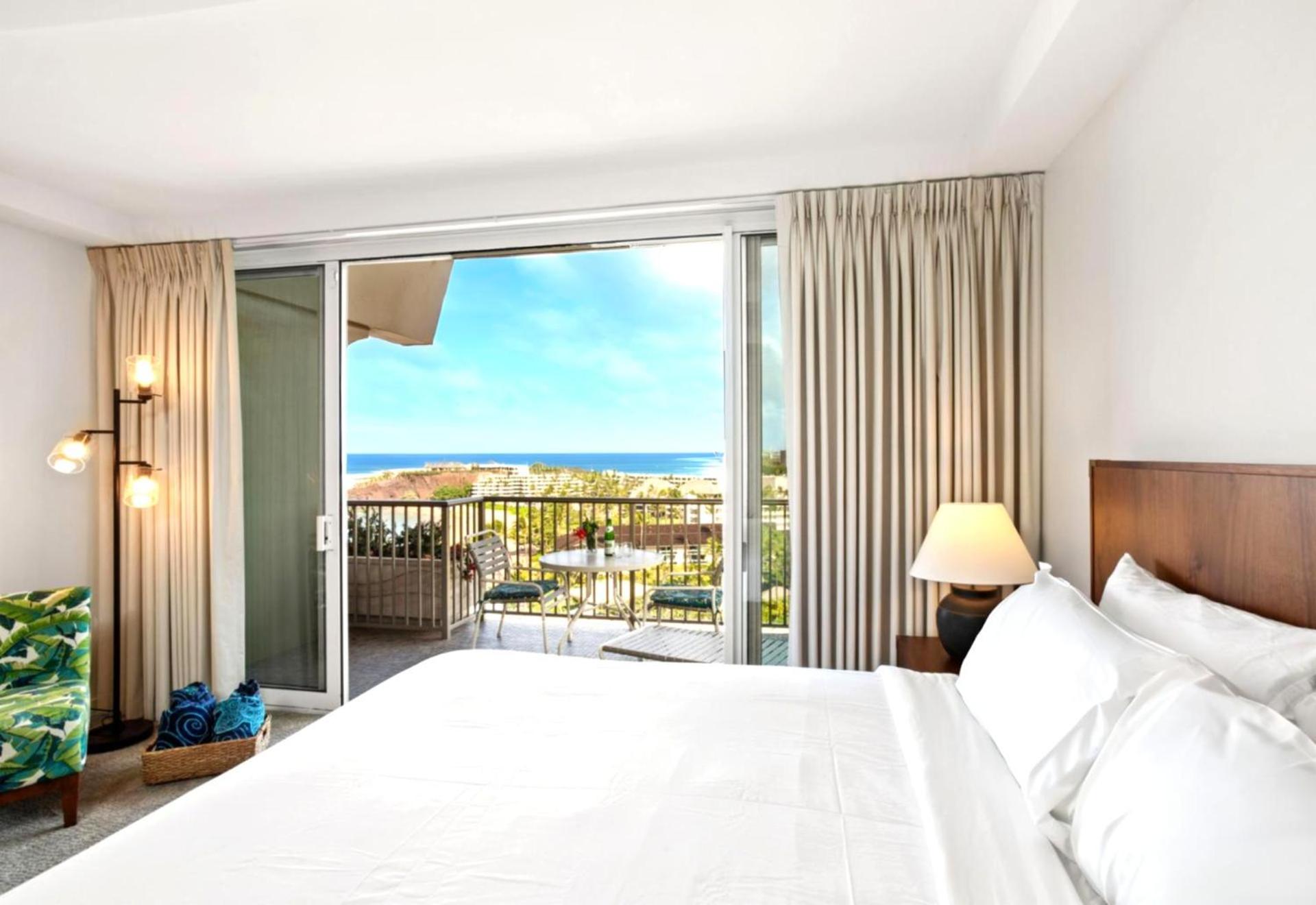 KBM Resorts   Spacious Whaler Collection   Multi Unit Listing   Top Floor   Sweeping Ocean Views   2 Free Rental Cars WH1-1211/18 photo 2