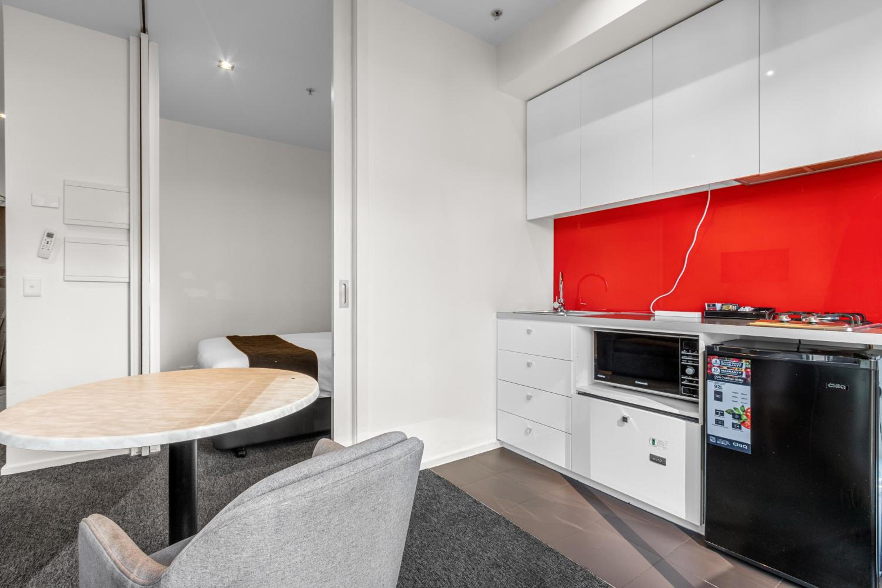 One Bedroom Apartments with Sofa bed, Balcony and City View - Photo 9