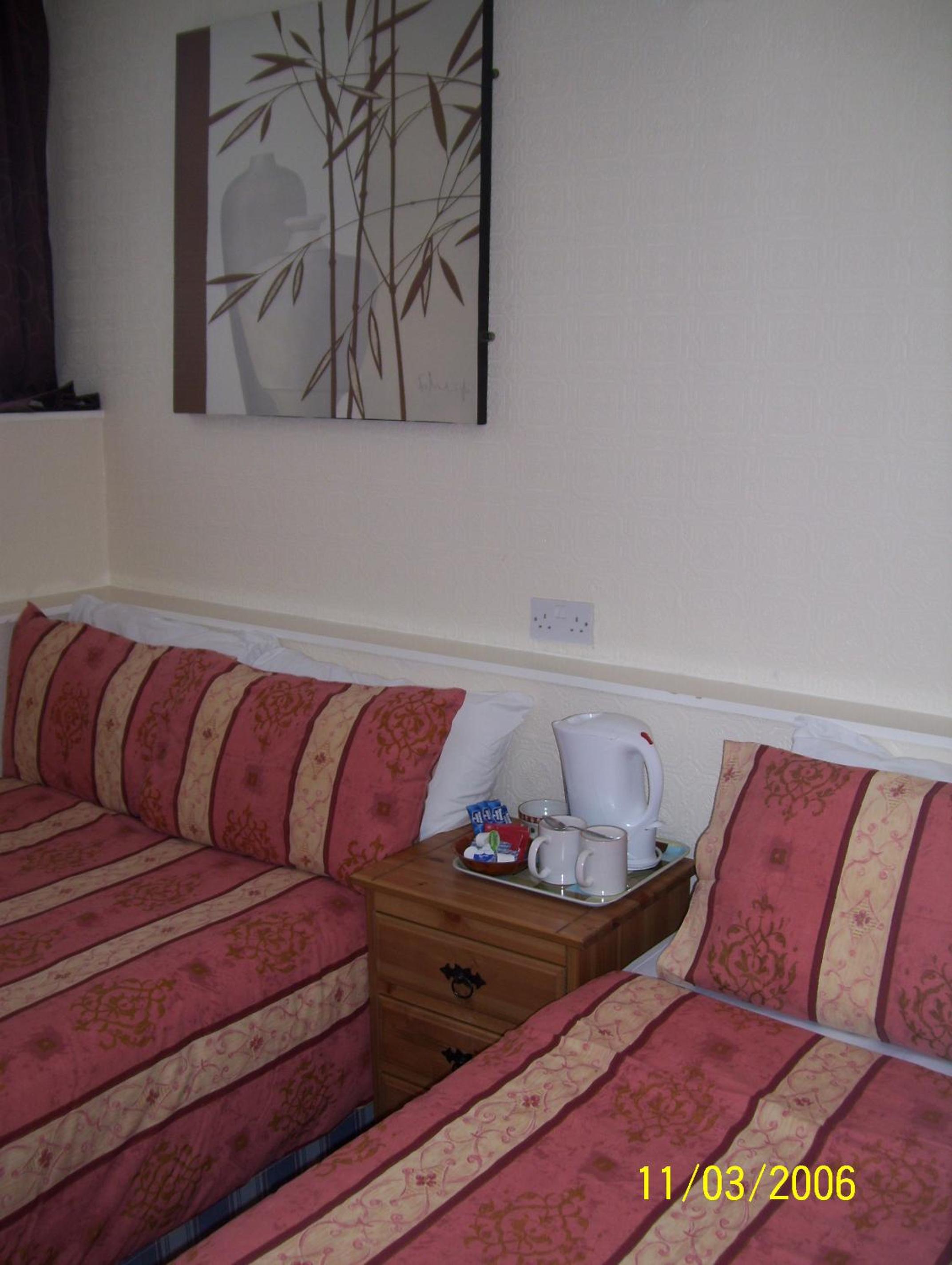 Family Room (2 Adults + 1 Child) photo 2