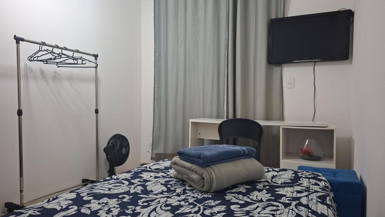 Single Room with Shared Bathroom photo 3