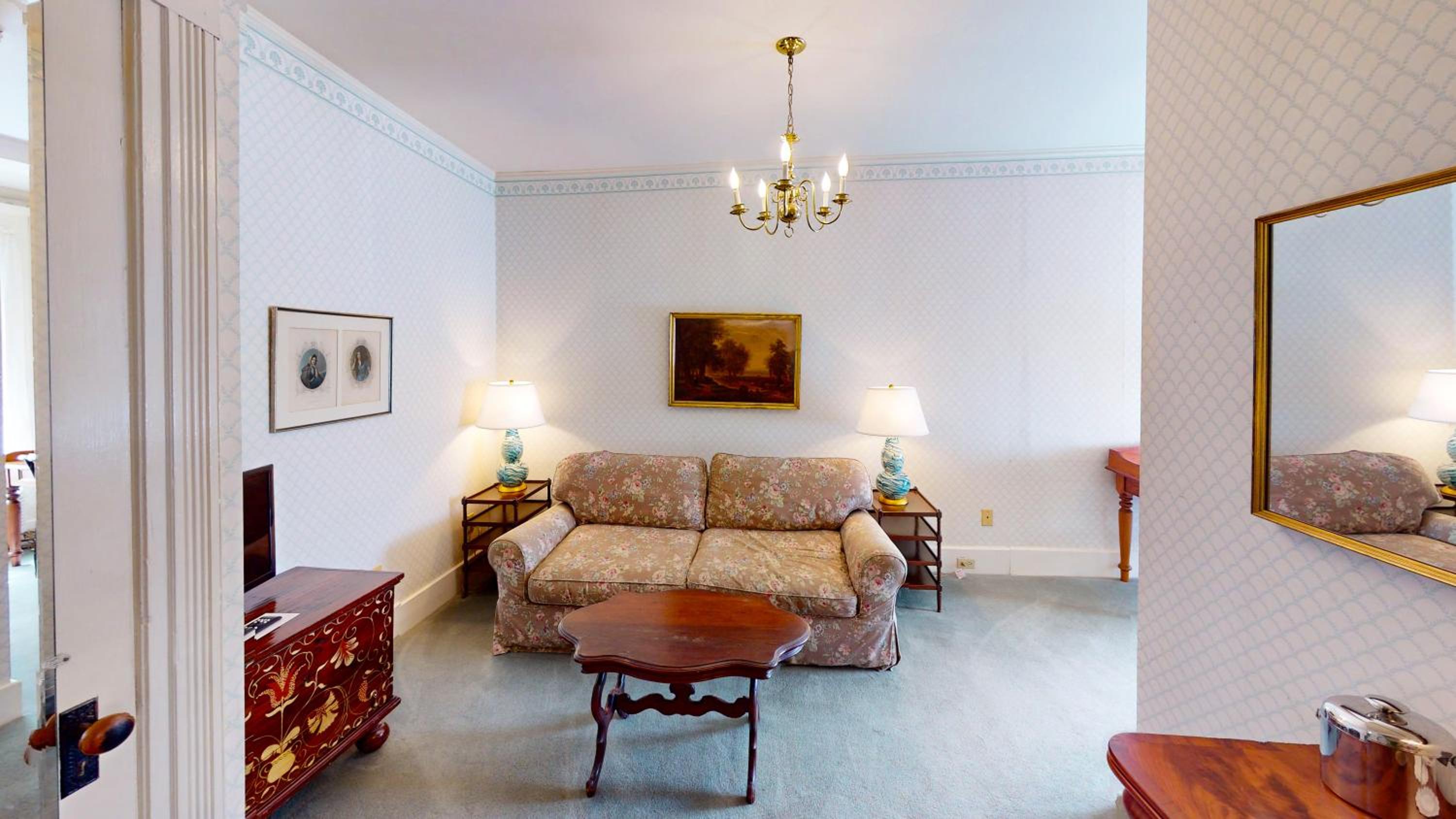 Queen Suite