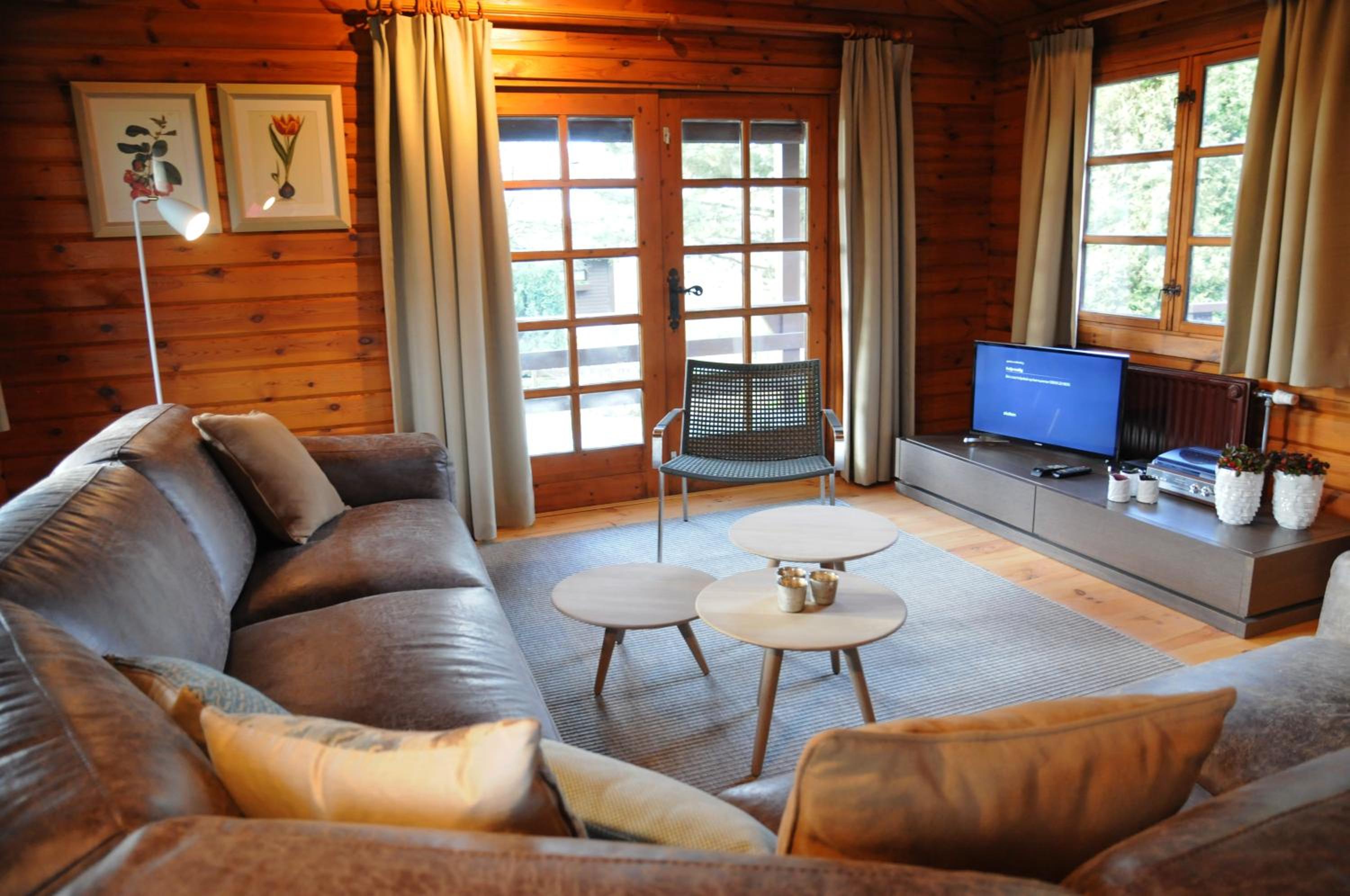 Four-Bedroom House photo 2