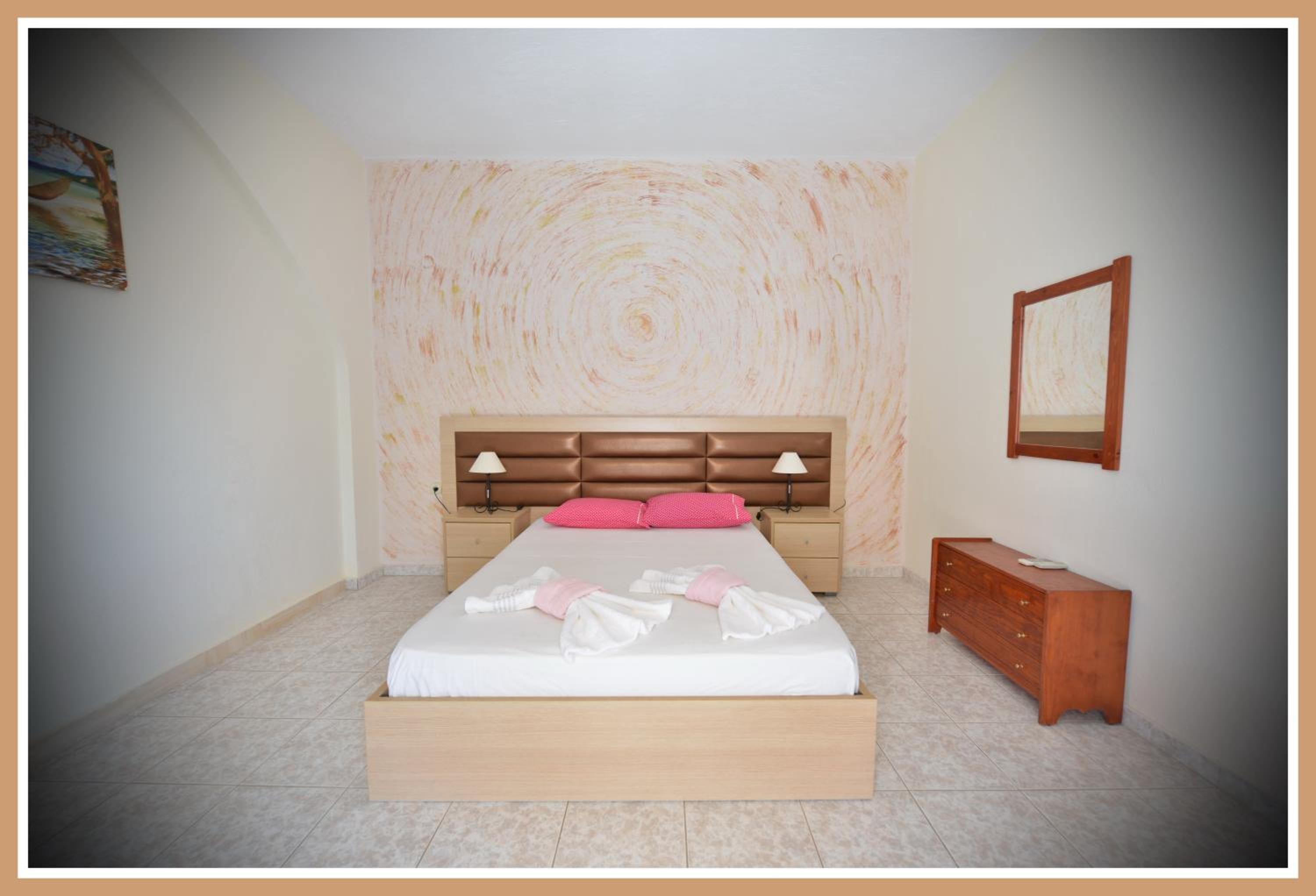 Family Apartment Split Level (6 Adults) photo 2