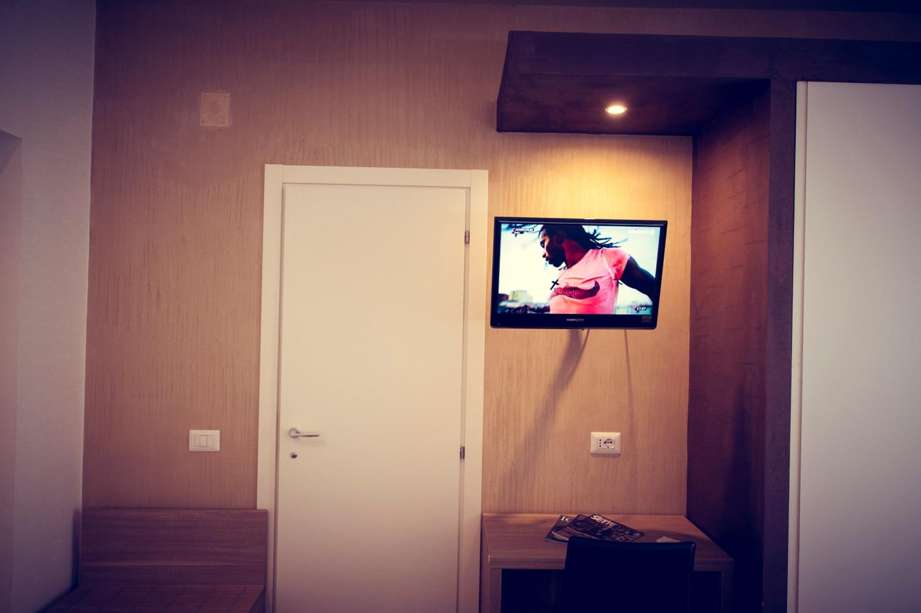 Superior Double or Twin Room - Photo 27