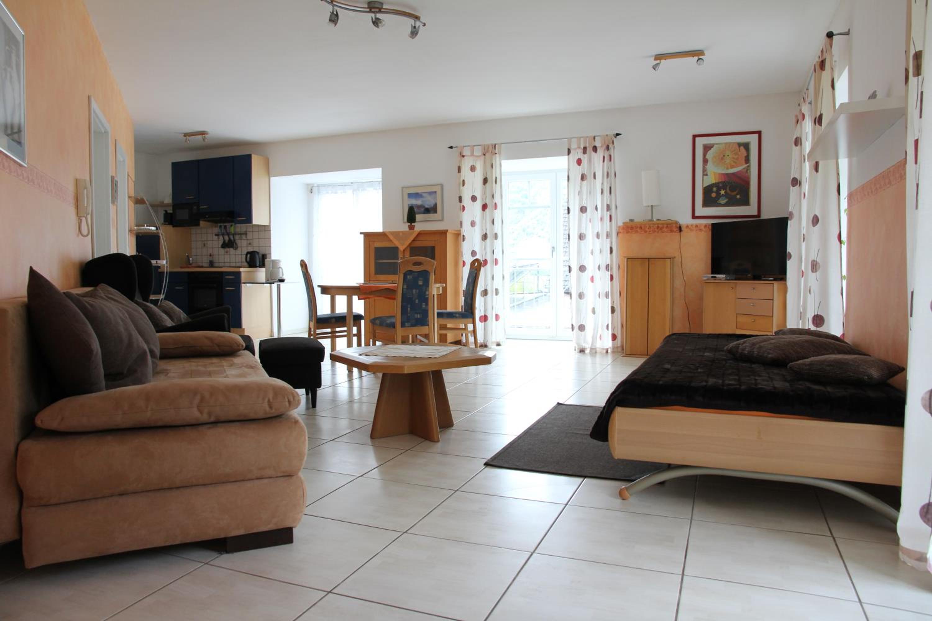 One-Bedroom Apartment photo 2