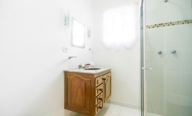 Double or Twin Room - Photo 9
