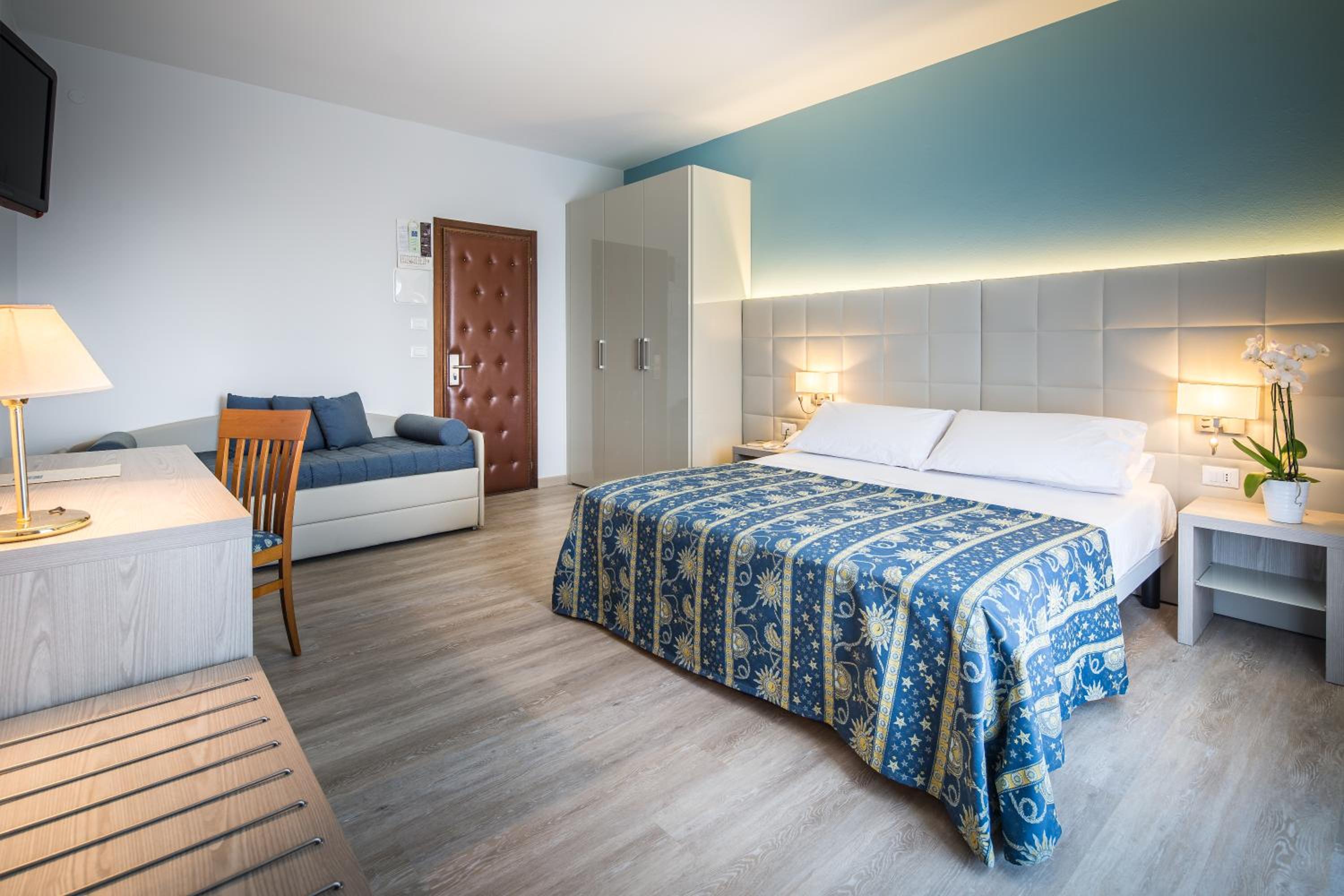 Panoramic Quadruple room with Sea View