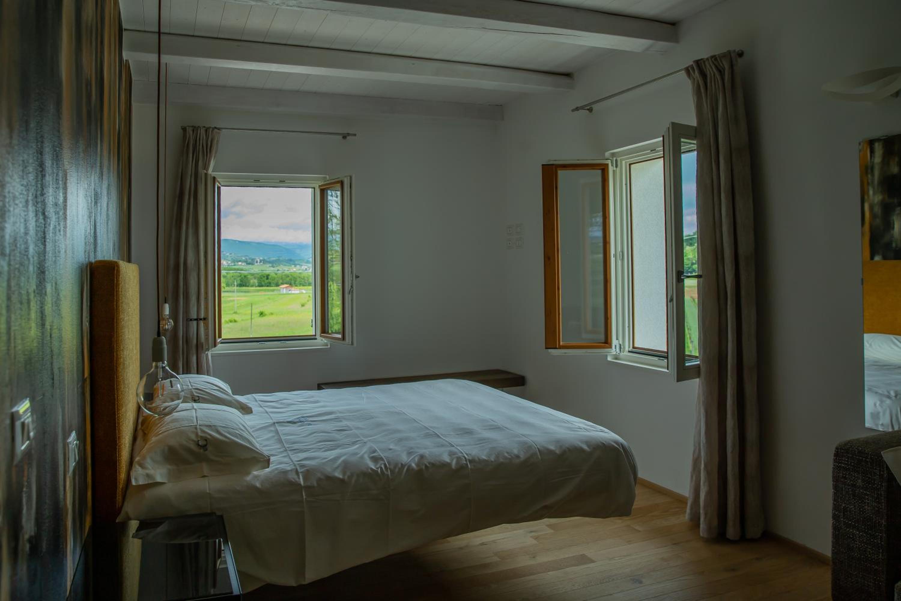 Deluxe Queen Room photo 1