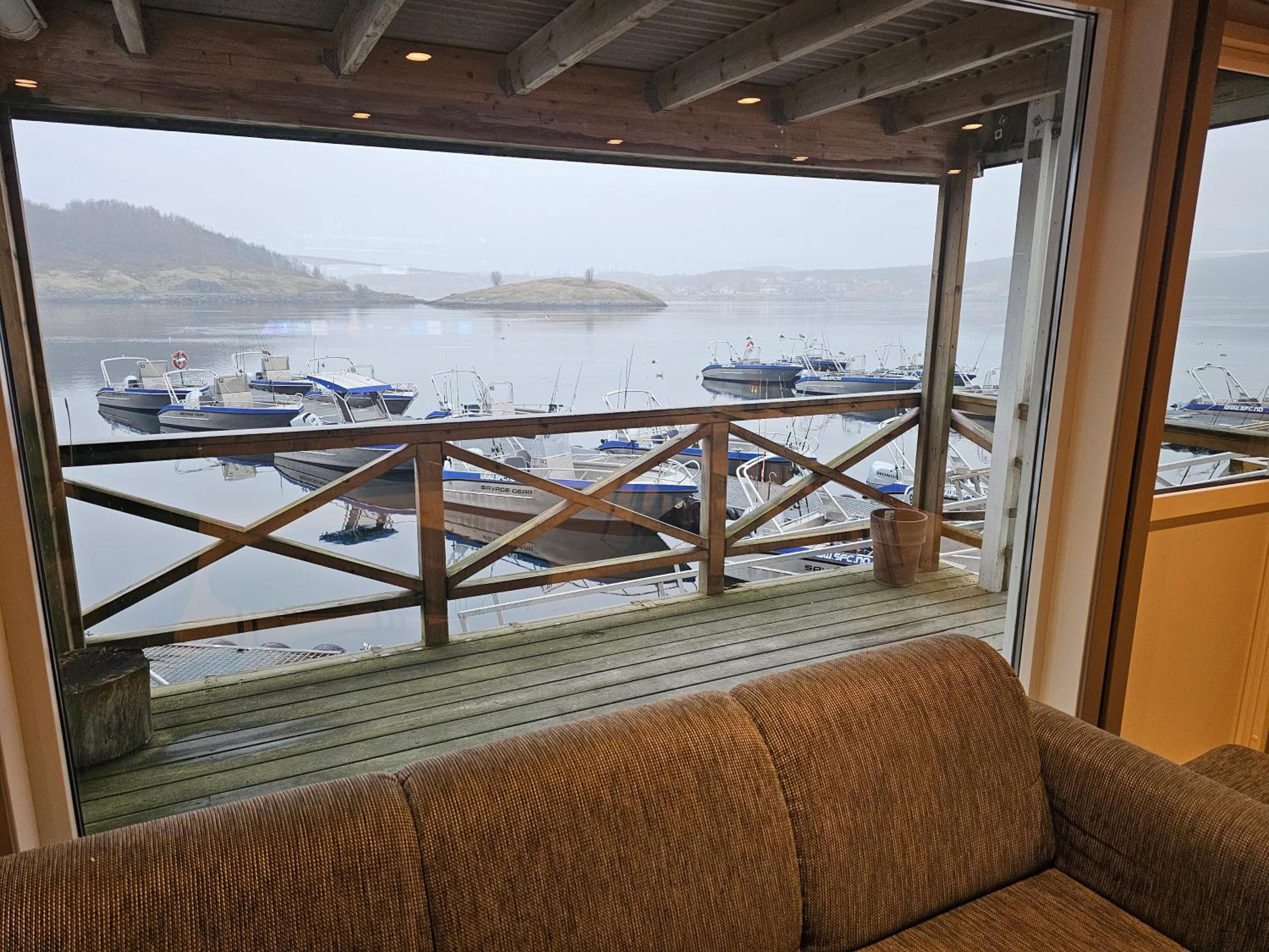 Three-Bedroom Apartment with Sea View photo 3