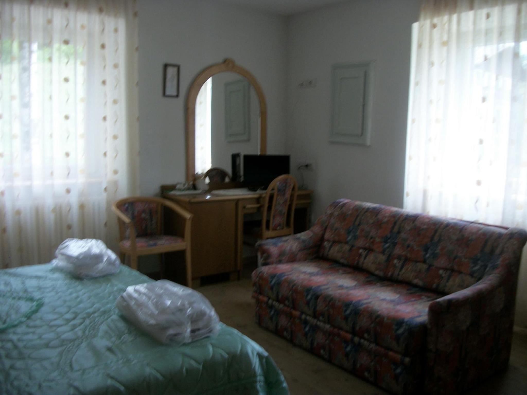 Double or Twin Room with Bathroom - Photo 19