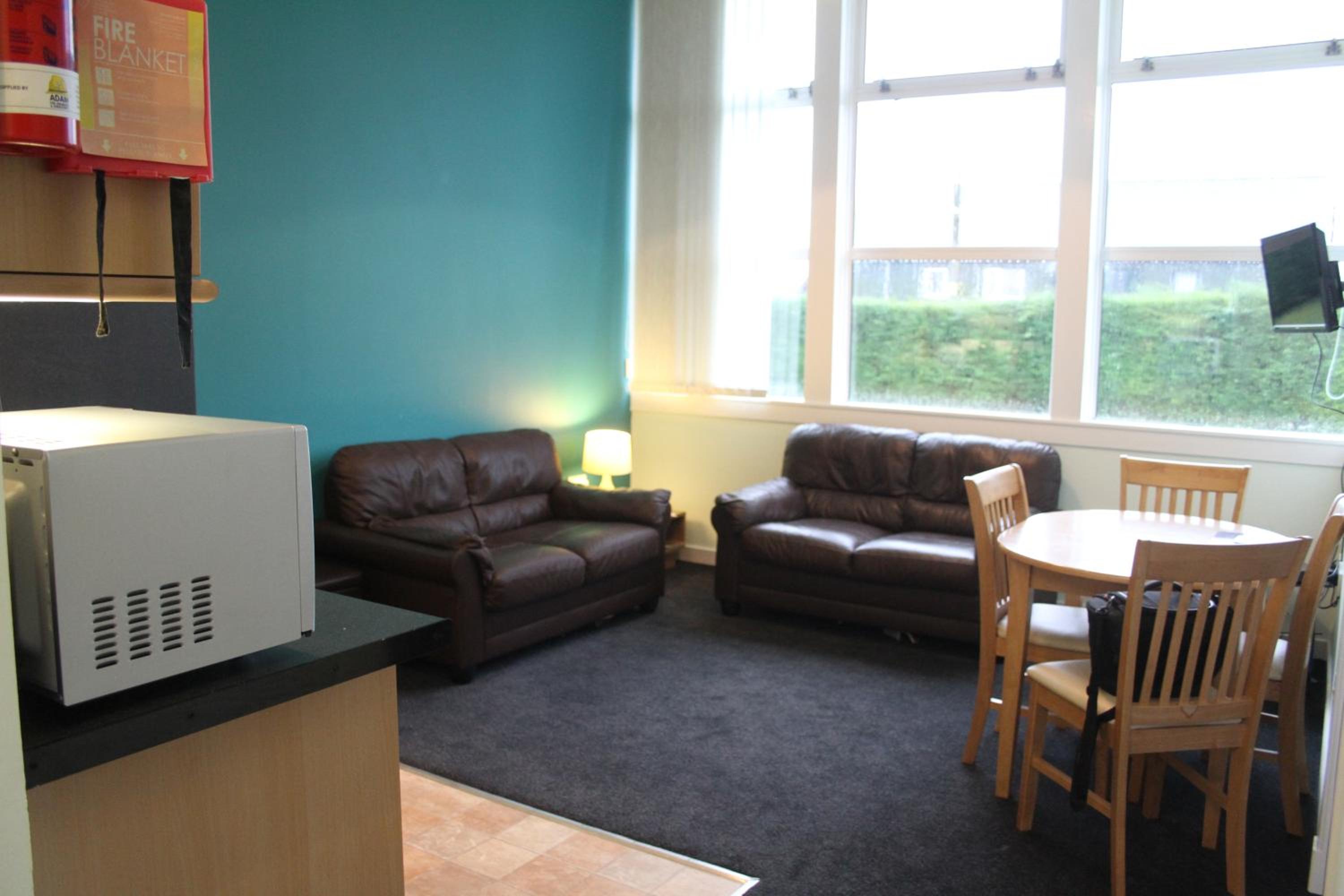 Two-Bedroom Apartment (4 Adults) photo 3