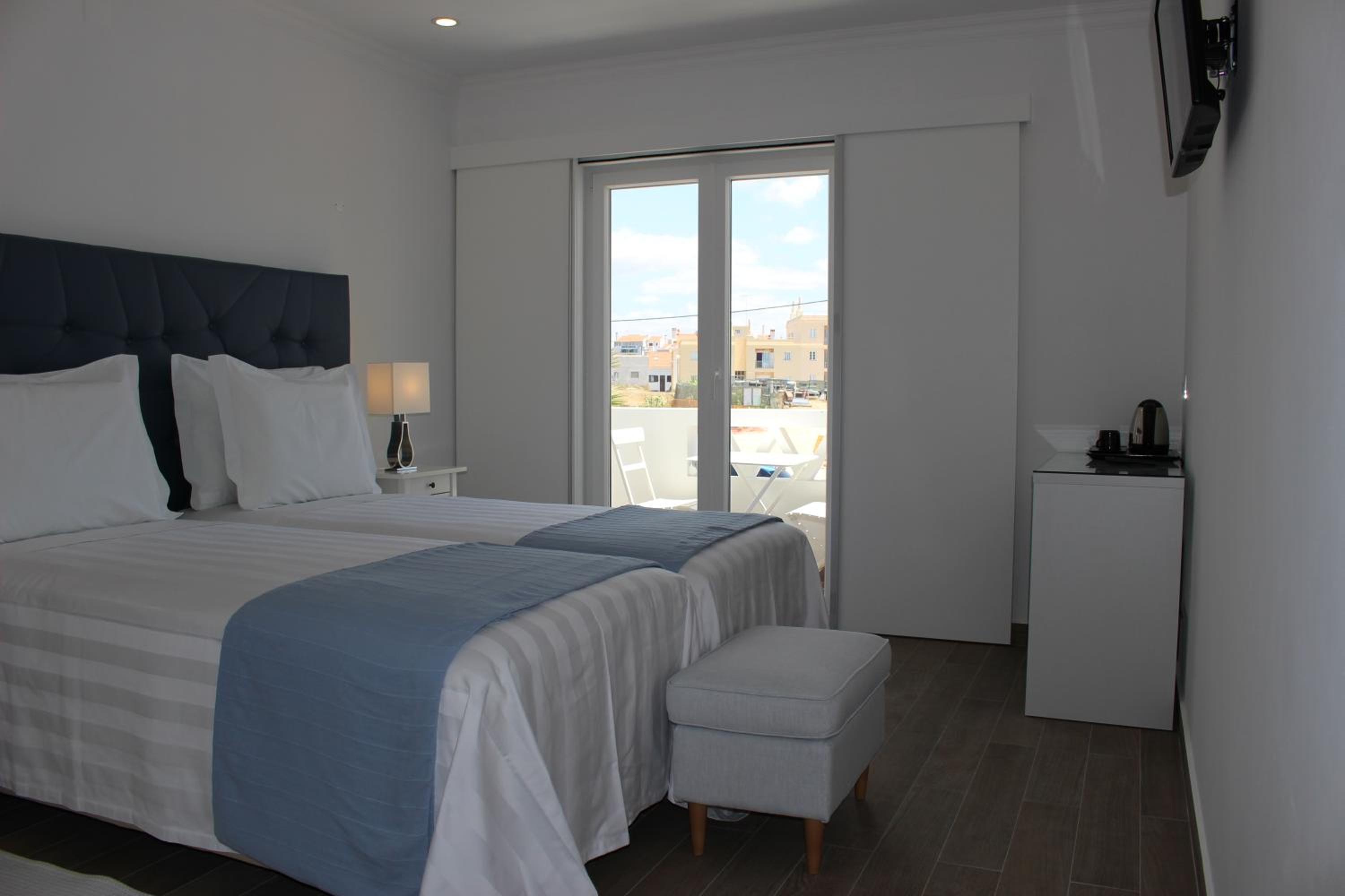 Standard Twin Room photo 3