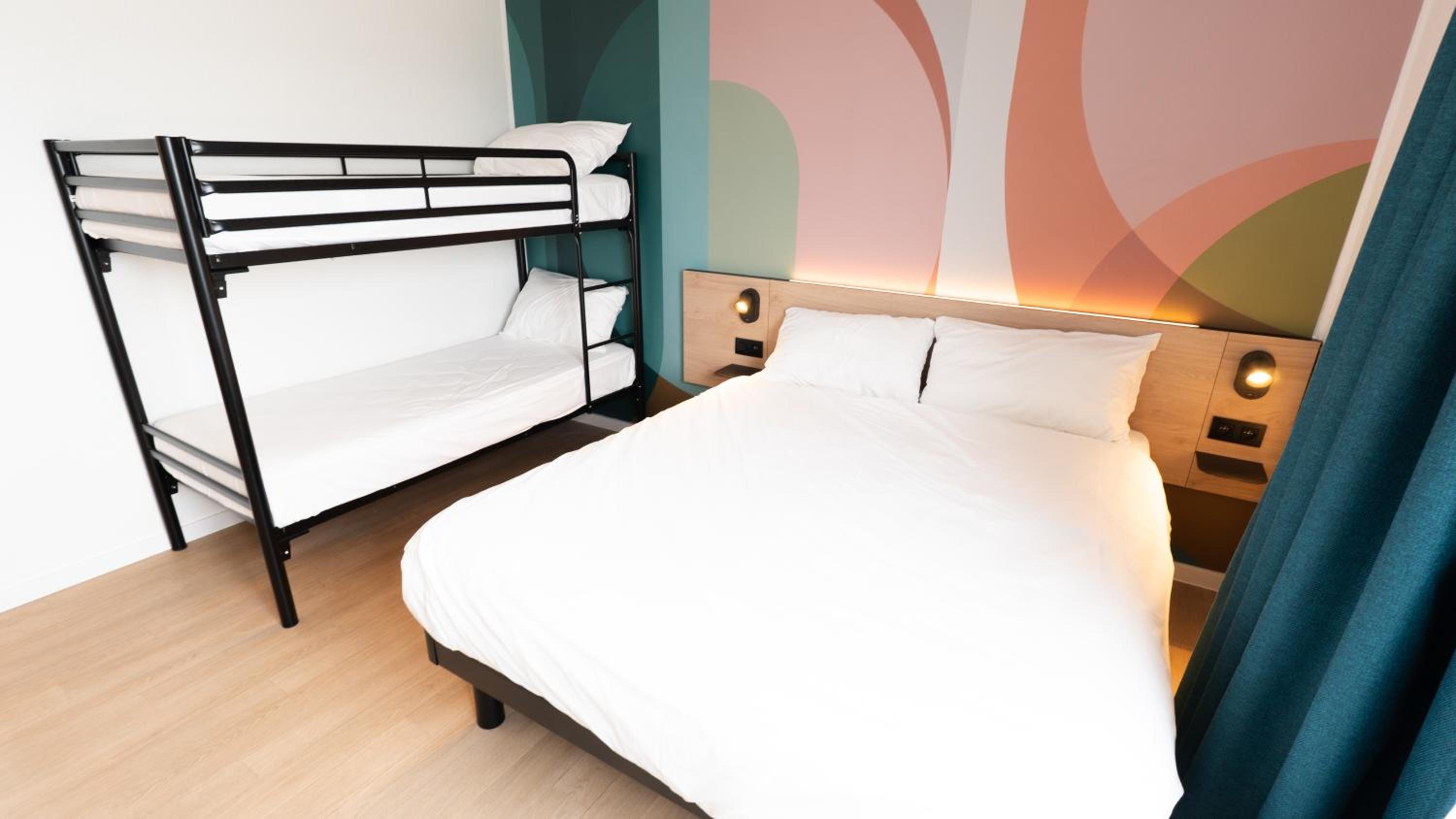 Quadruple Room - Photo 8