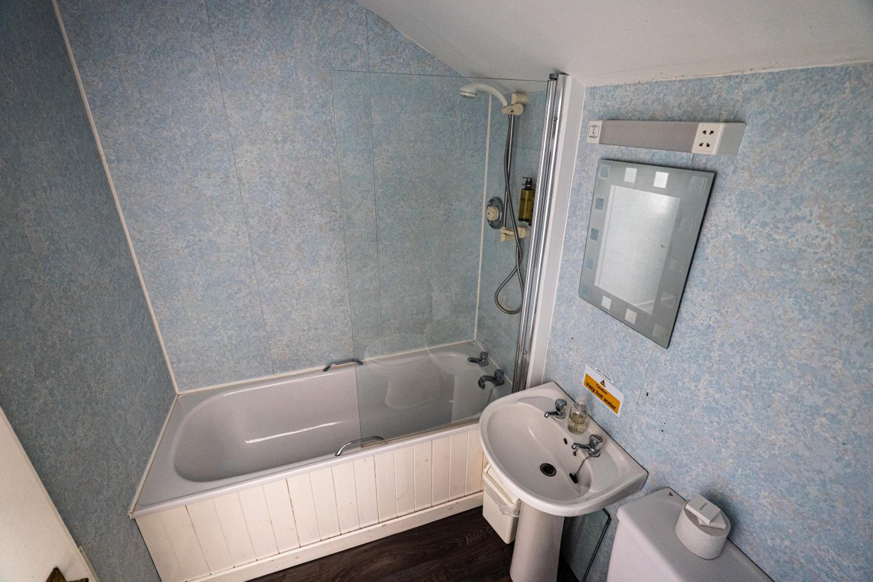 Budget Twin Room photo 2