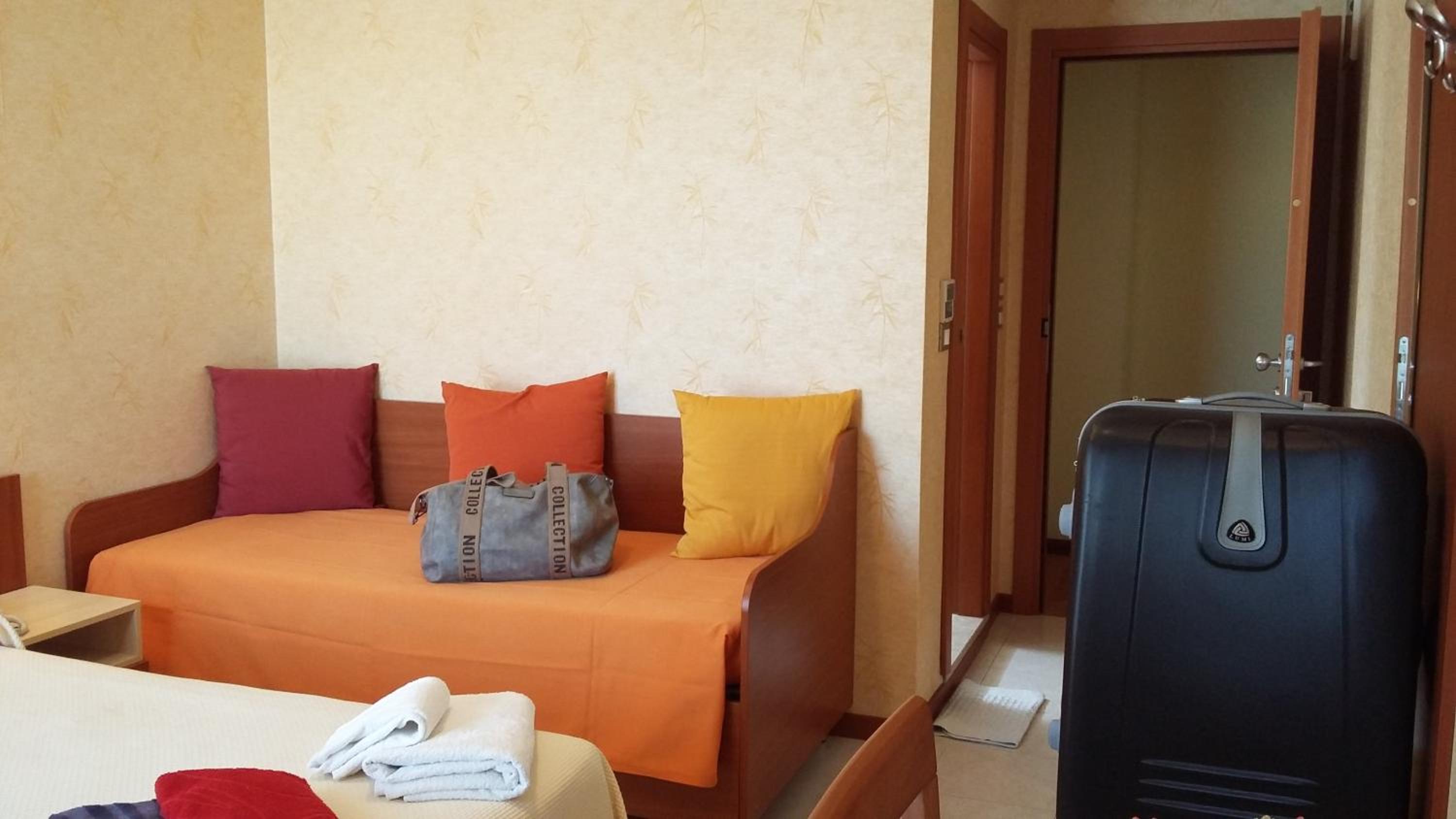 Triple Room - Photo 3