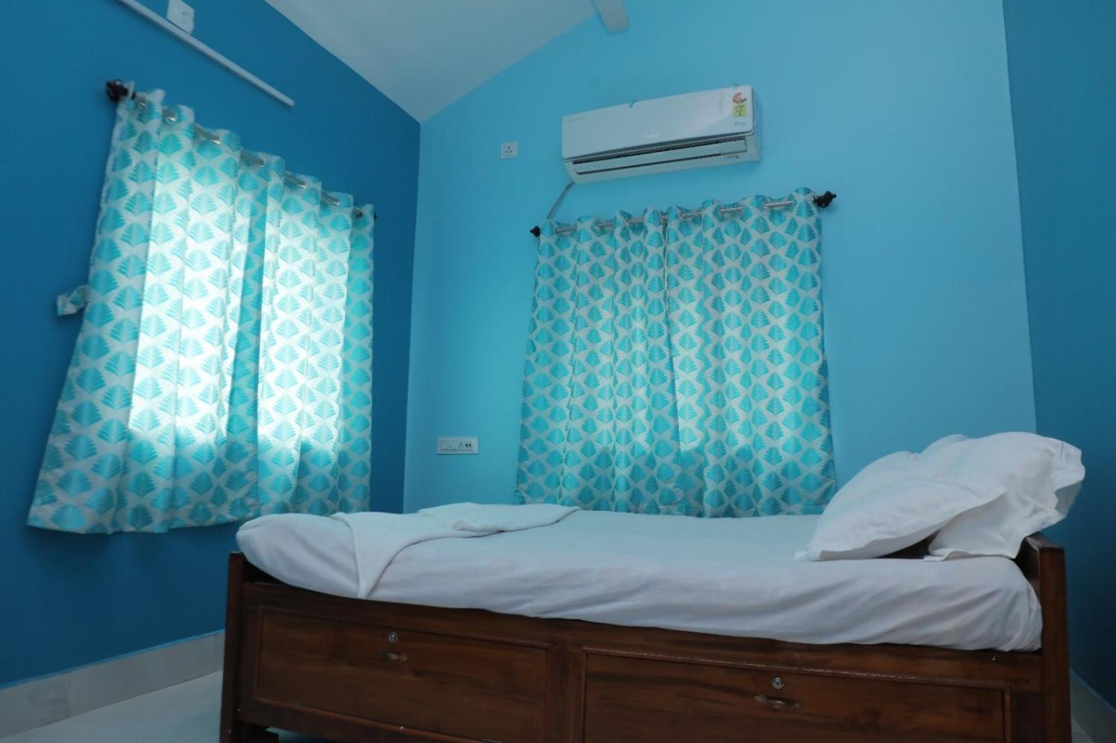 Two-Bedroom Bungalow photo 2