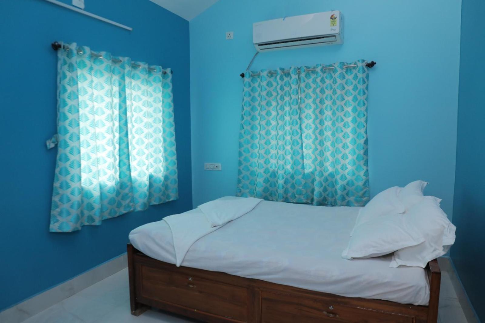 Two-Bedroom Bungalow photo 3