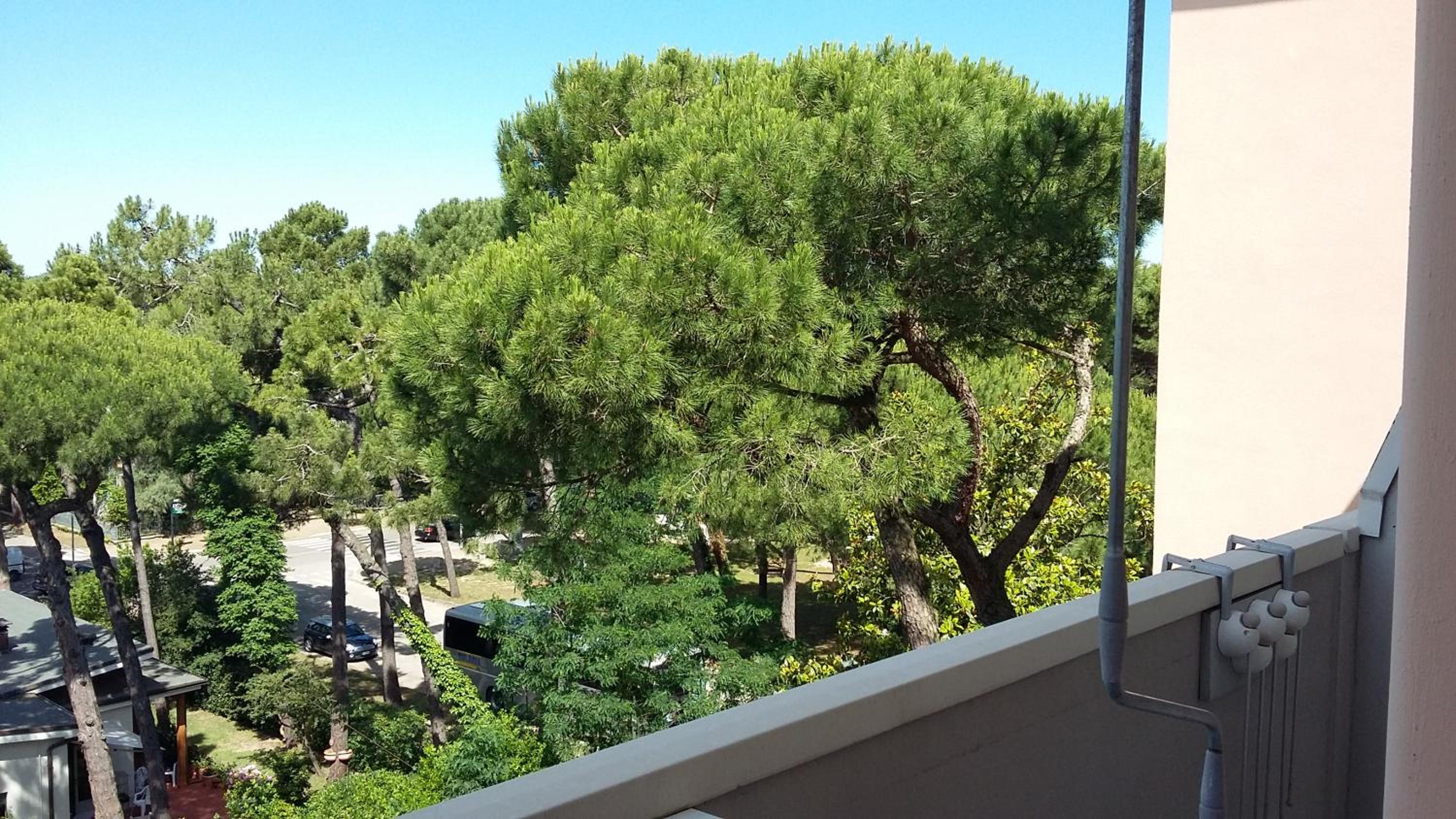 Double or Twin Room with Balcony - Photo 6