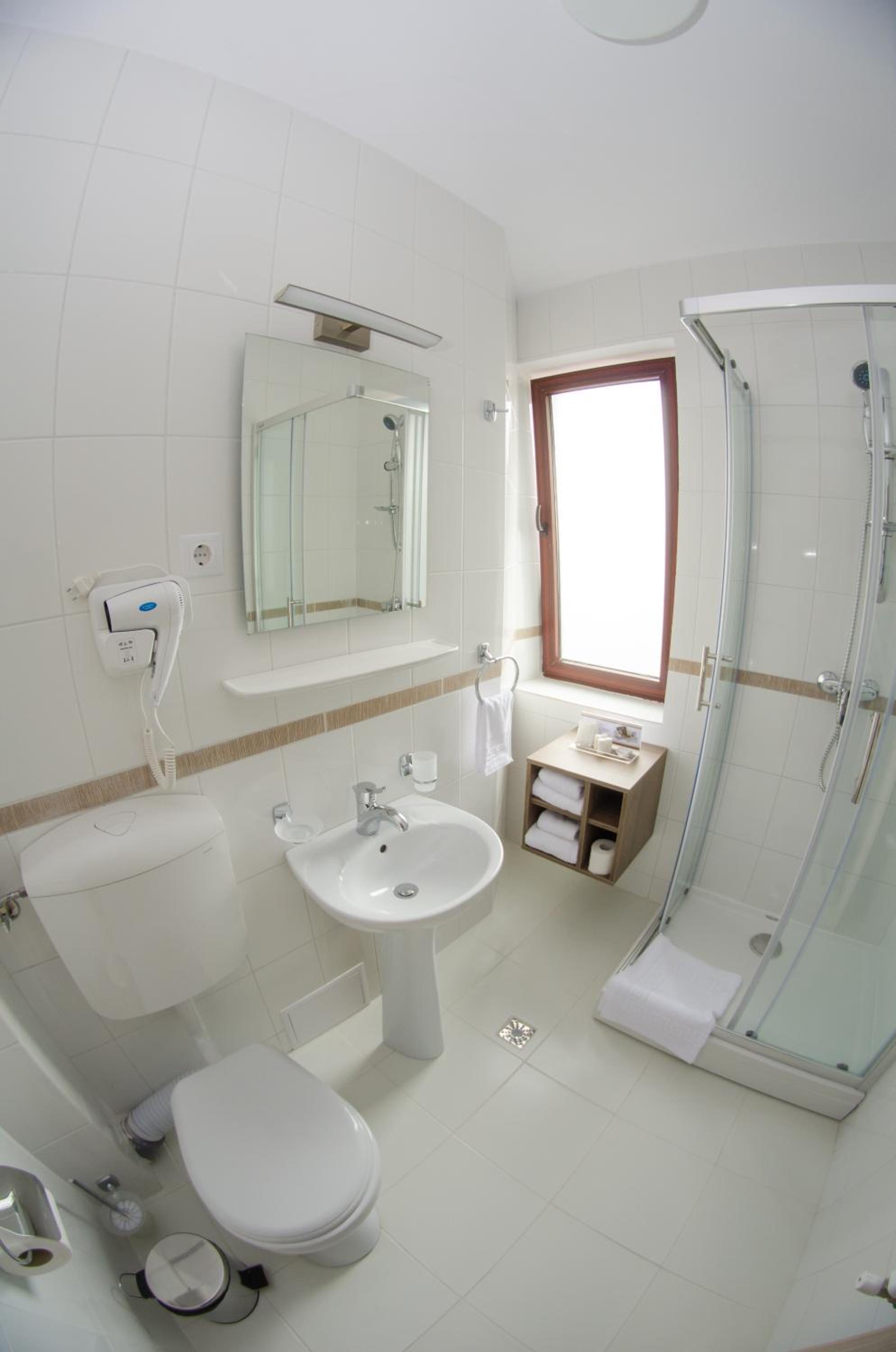 Standard Triple Room photo 3