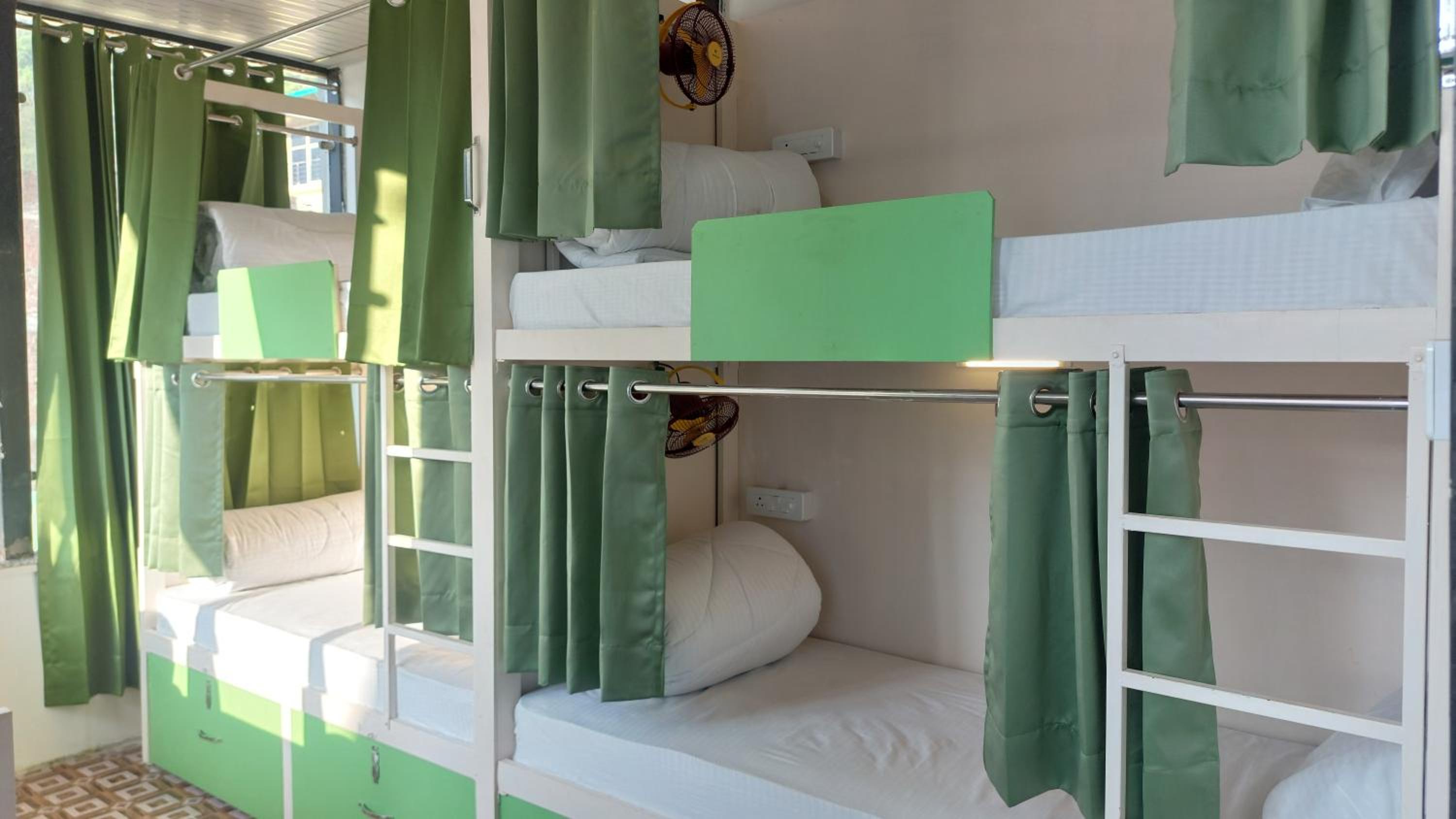 Single Bed in Mixed Dormitory Room photo 2