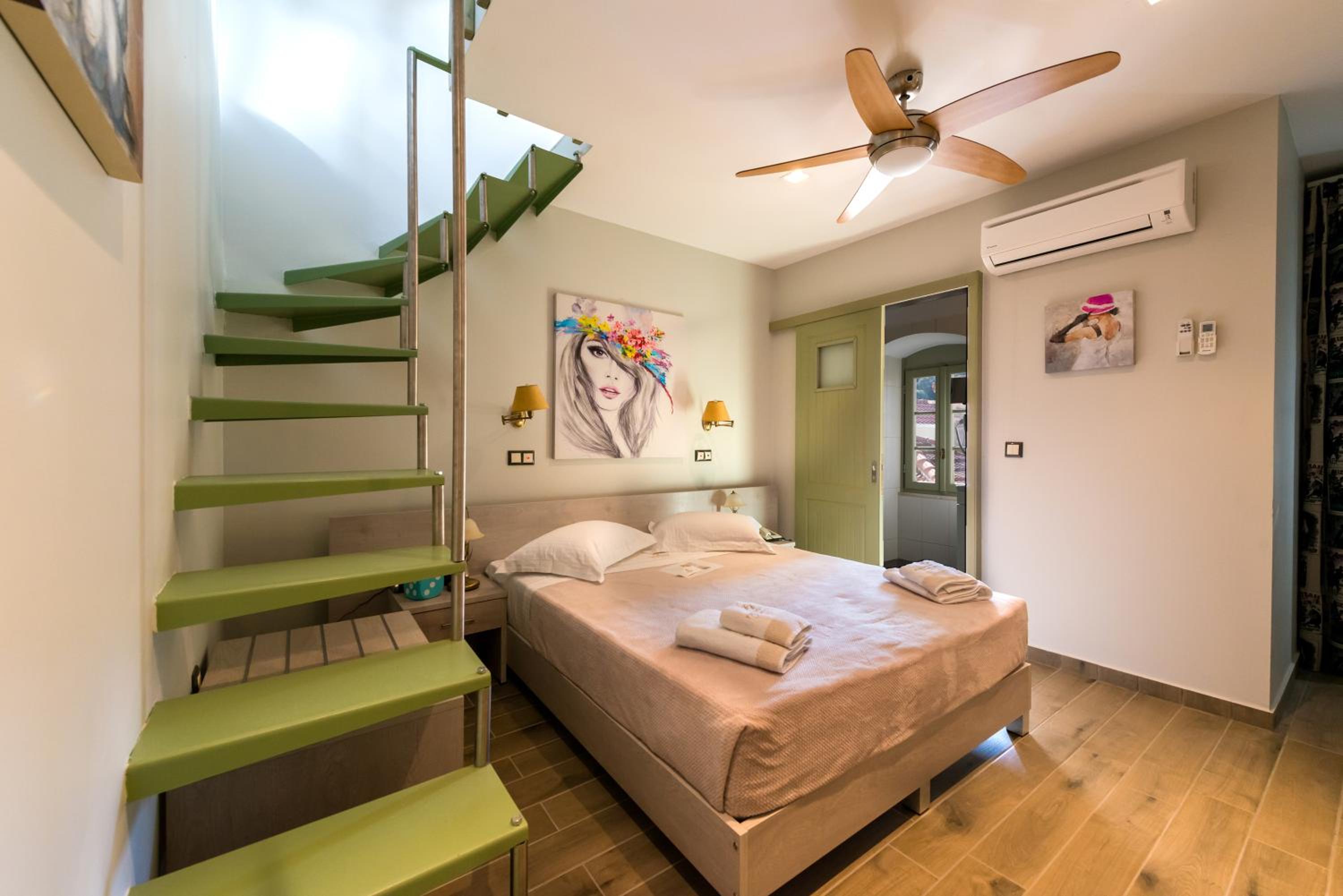 Iokasti Suite photo 1