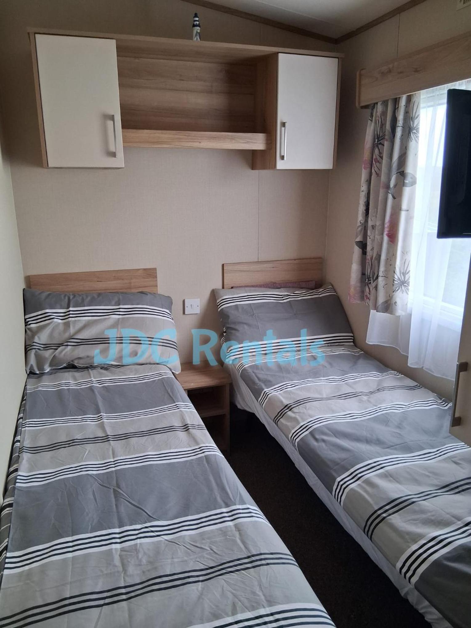 Mobile Home photo 3