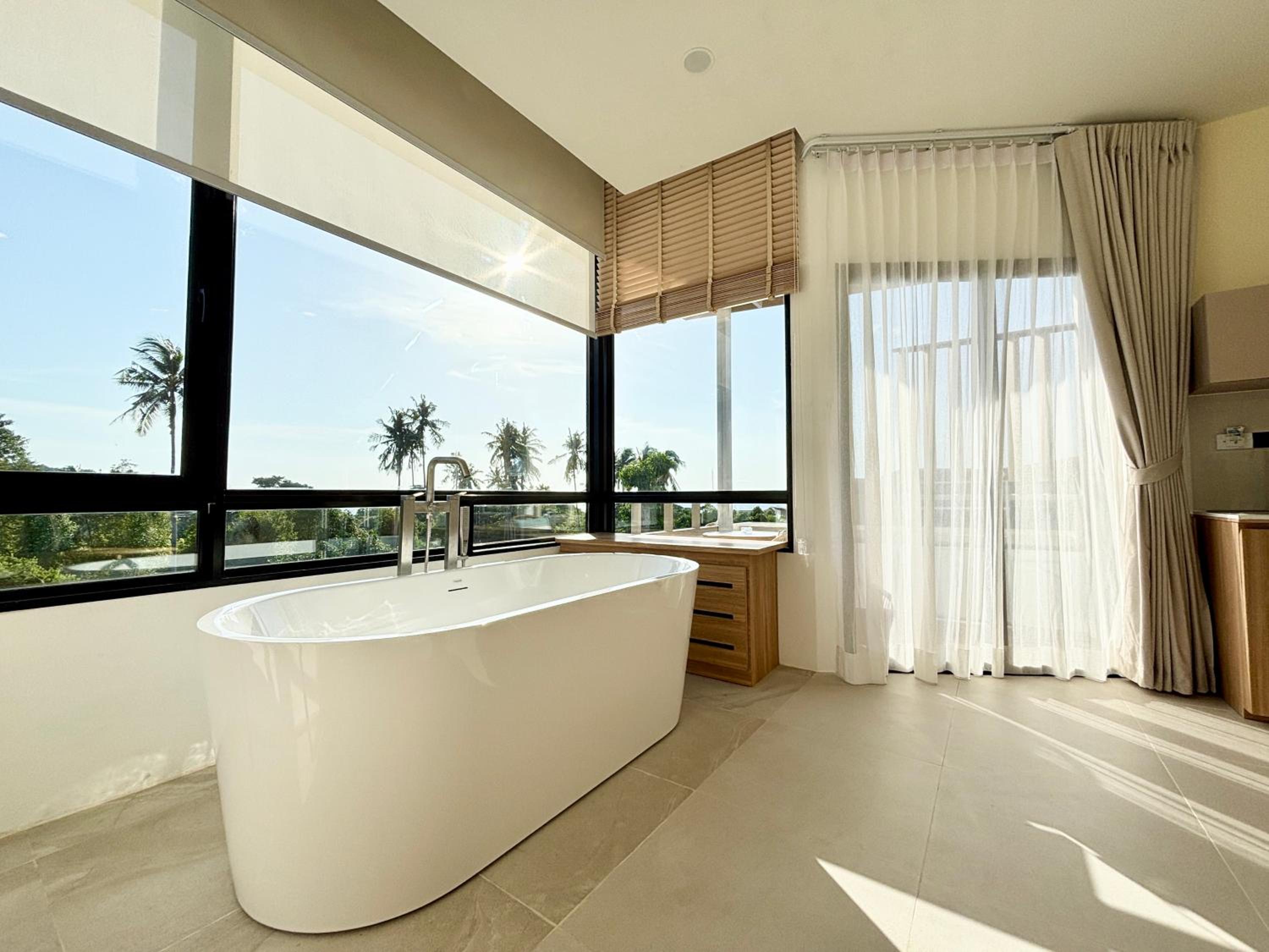 King Room with Spa Bath photo 2