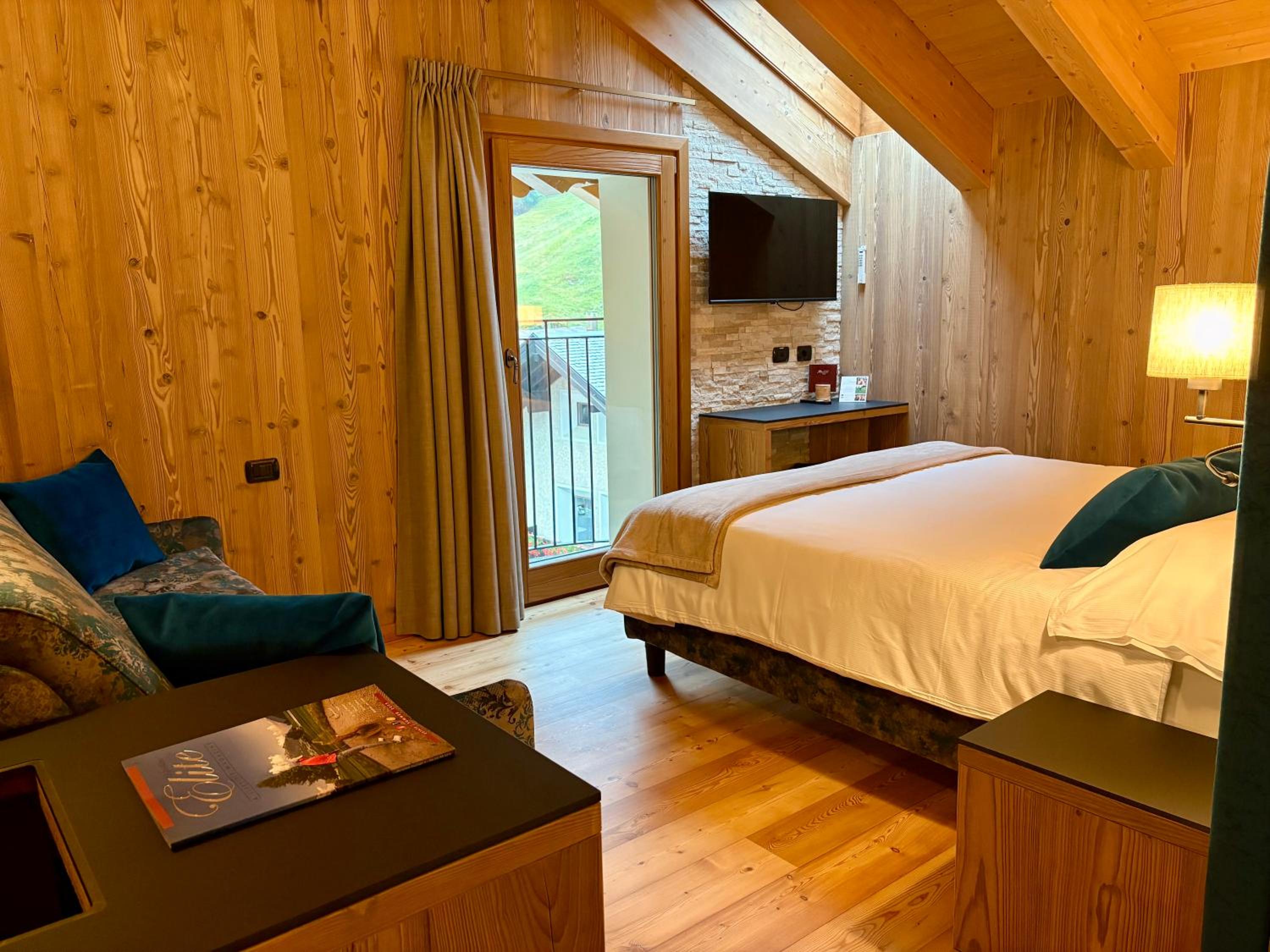 Double Room with Mountain View