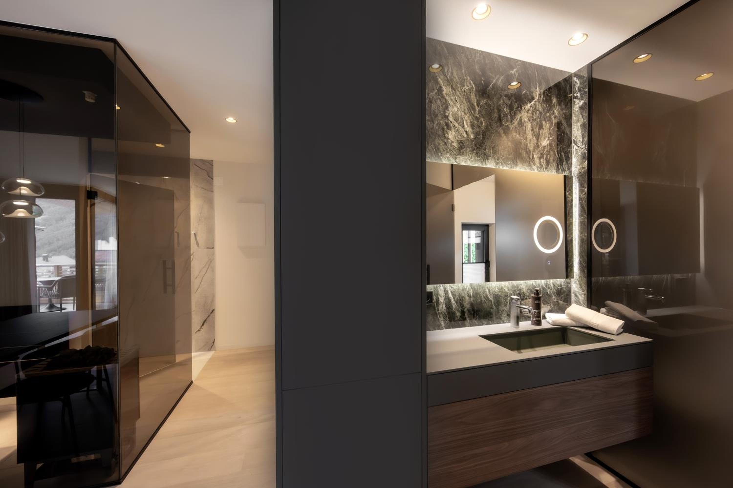 Two-Bedroom Deluxe Apartment