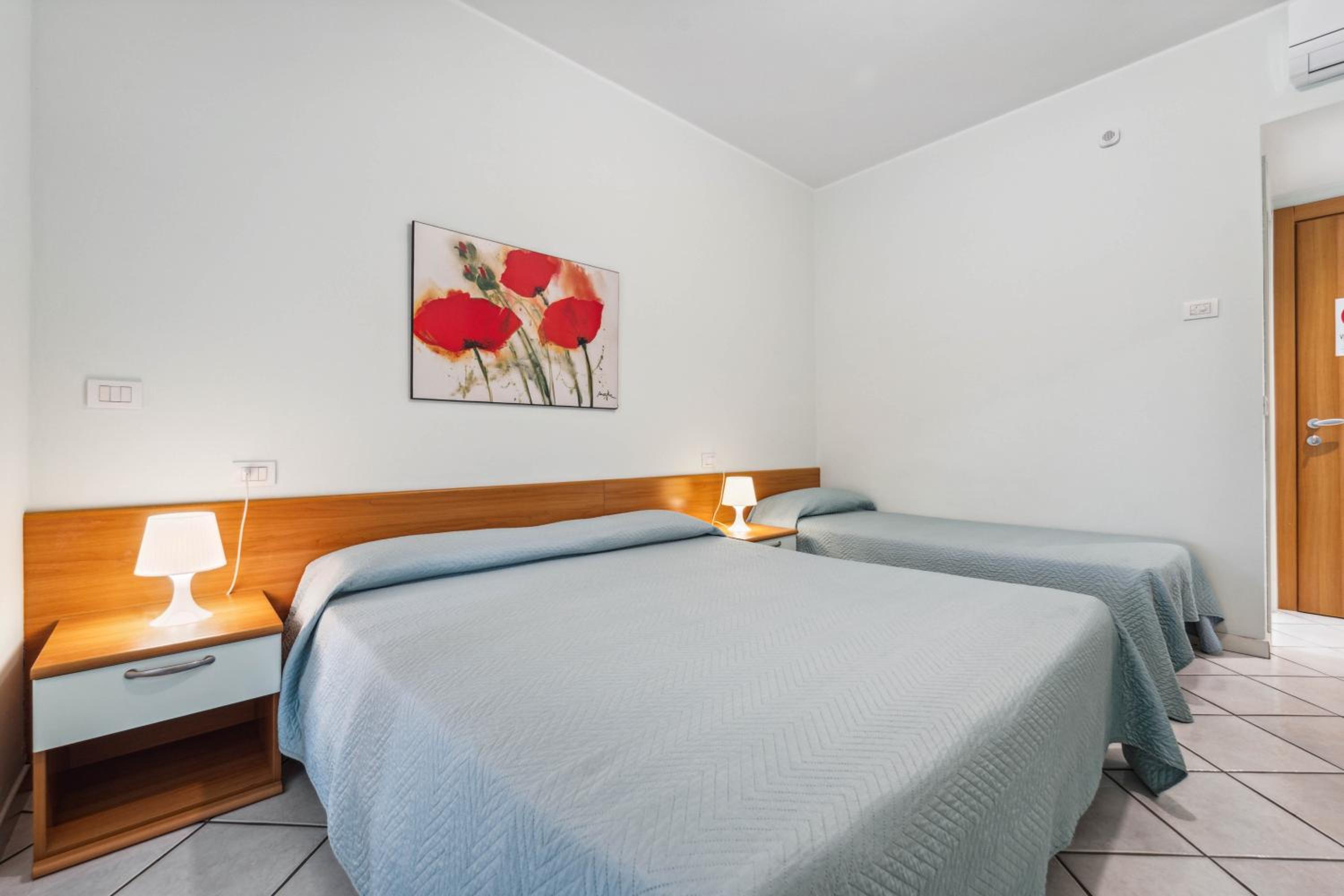 One-Bedroom Apartment with Balcony