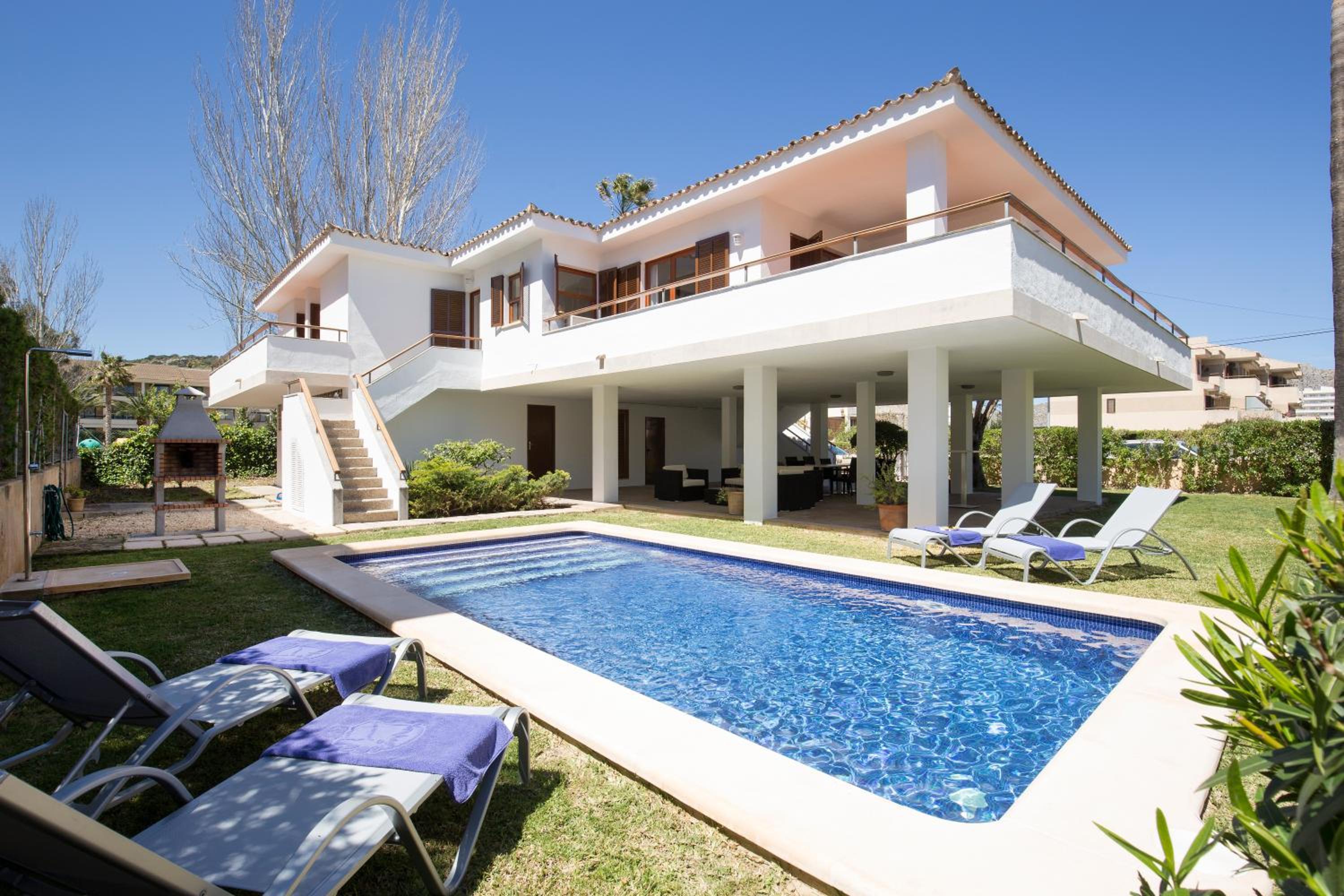 Four-Bedroom Villa photo 3
